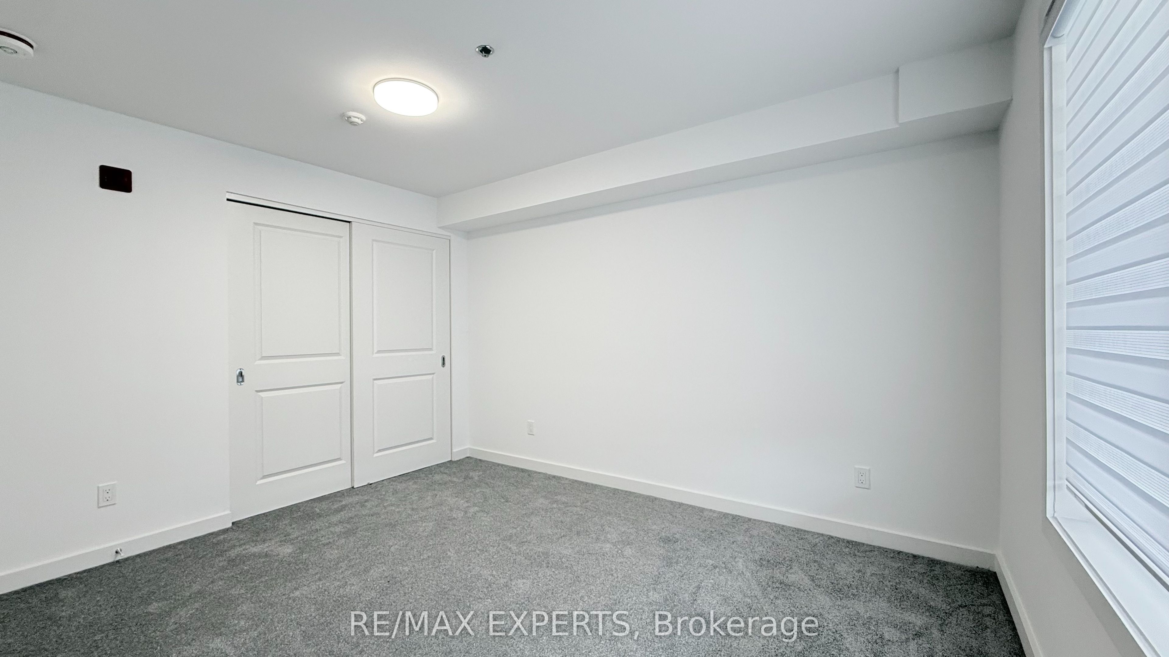 45 Connaught Avenue 402, Toronto, ON M4L 2V8 photo 4