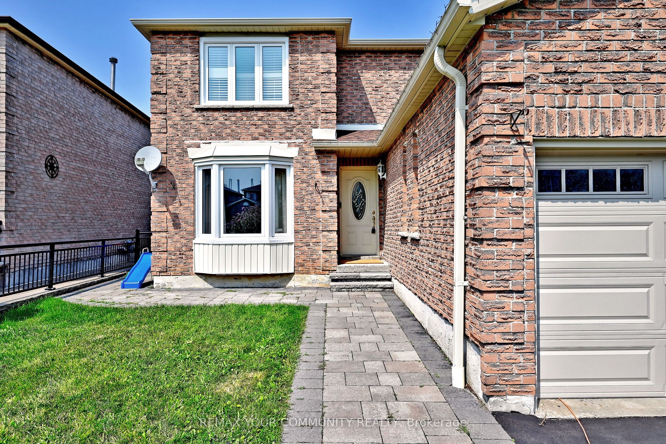 35 Dakin Drive, Ajax, ON L1T 2R8 photo 3