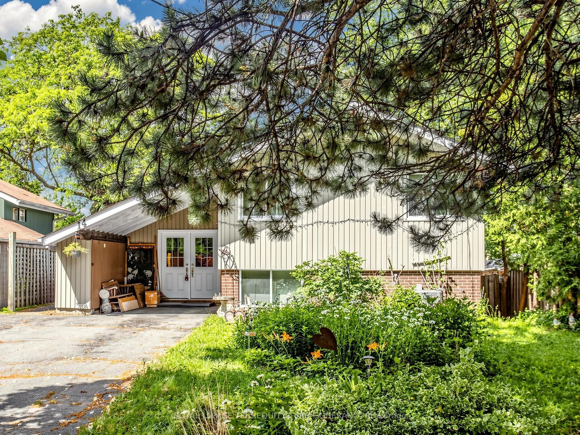 14 Rosswood Crescent, Toronto, ON M1P 3N2 photo 2