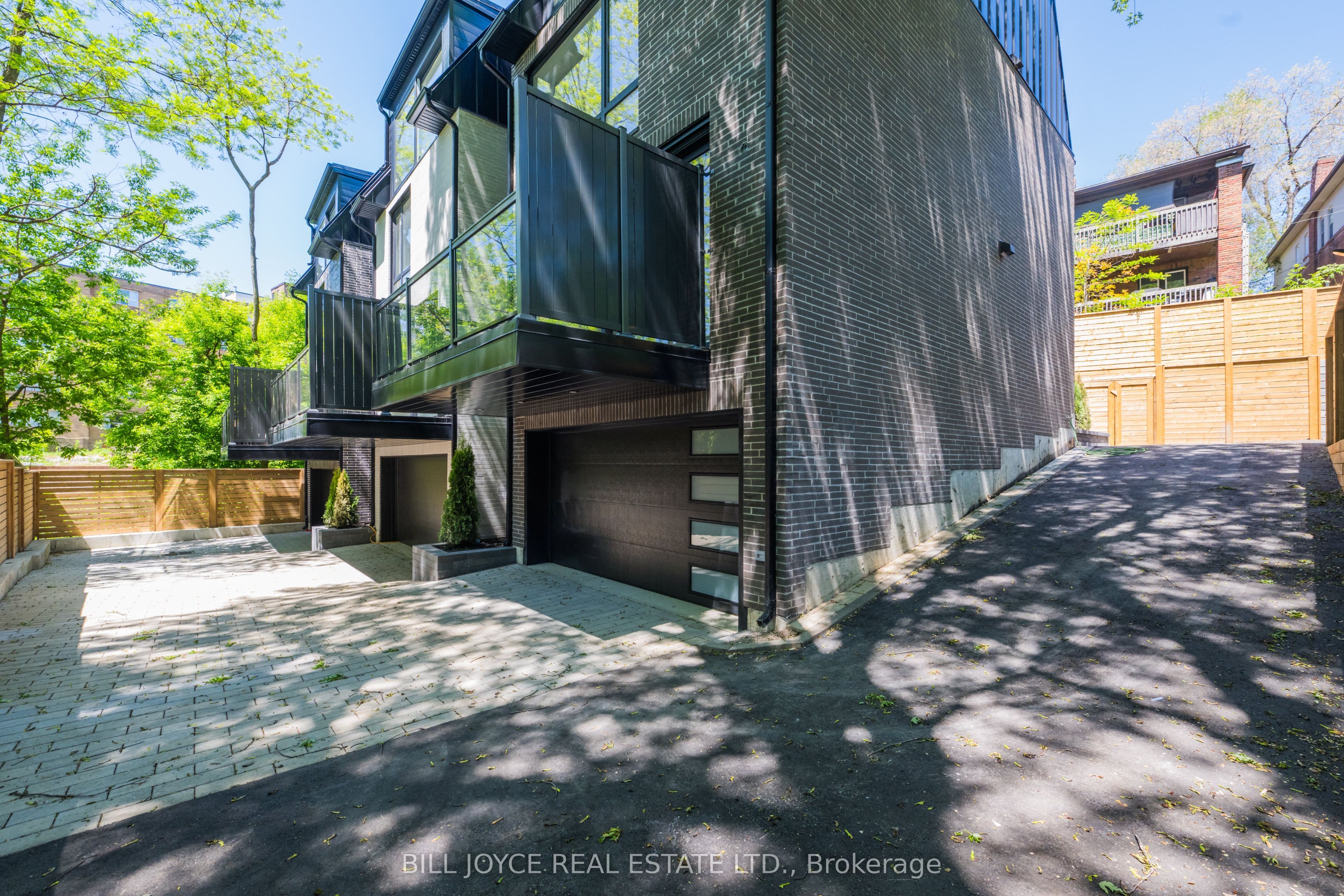 350 Lee Avenue, Toronto, ON M4E 2P8 photo 5