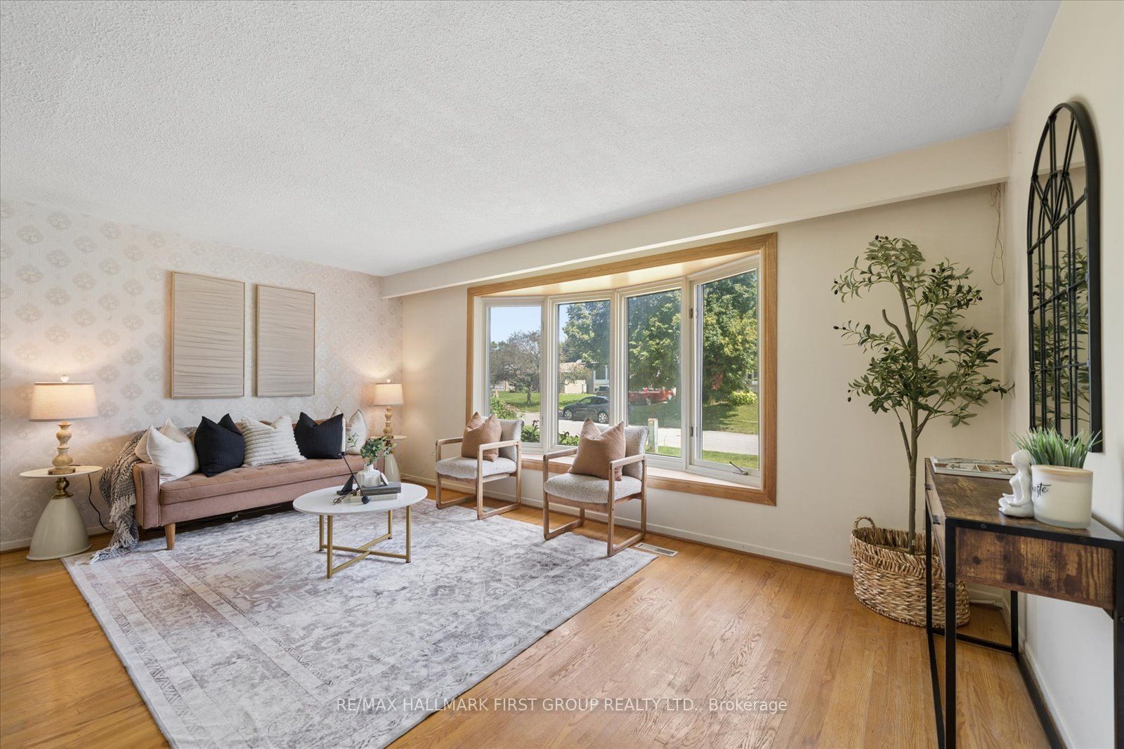 13 Lawrie Road, Ajax, ON L1S 3A1 photo 3