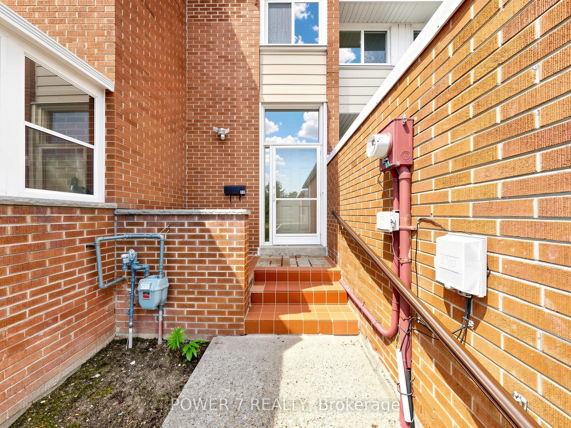 18 Sprucewood Court, Toronto, ON M1W 2K3 photo 3