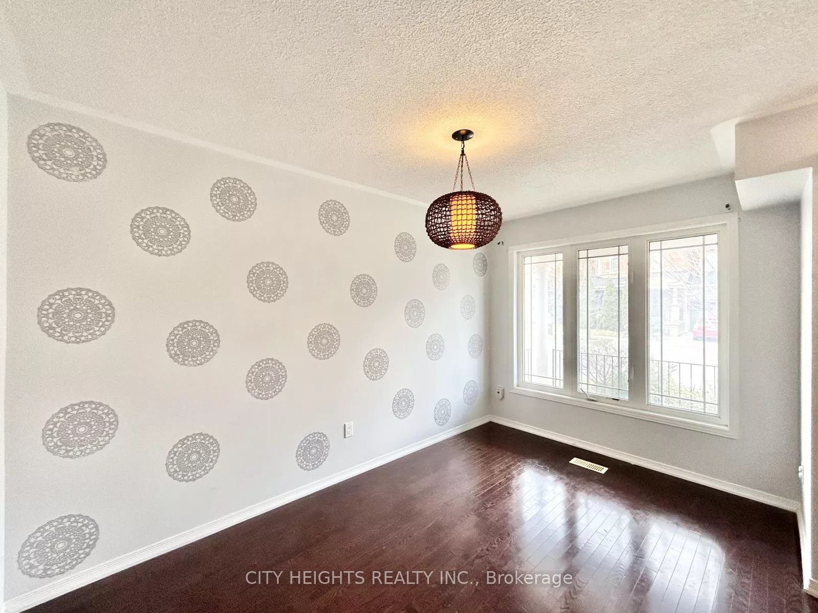 19 Sivyer Crescent, Ajax, ON L1Z 2A6 photo 4