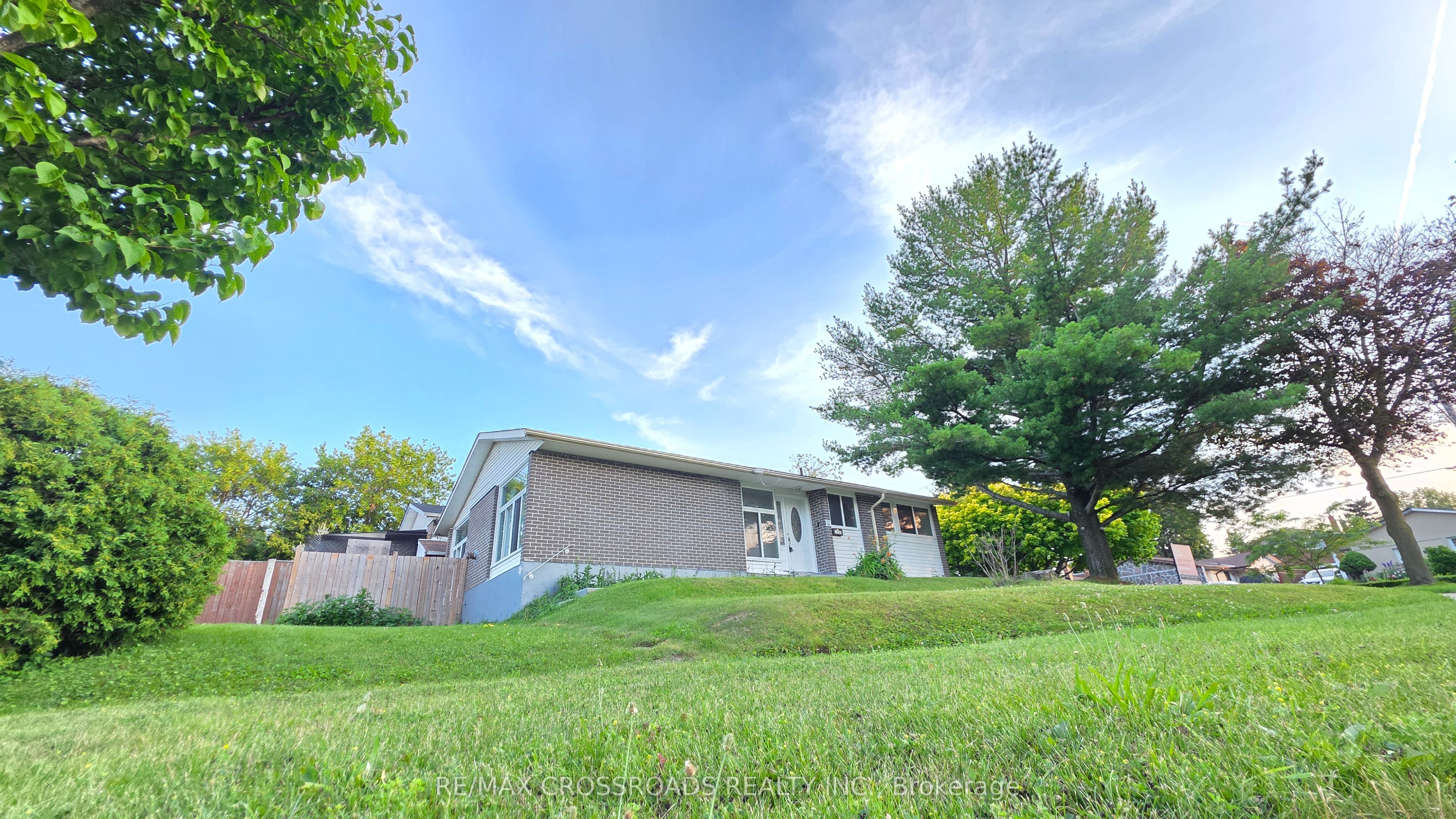 19 Shoreland Crescent Bsmt, Toronto, ON M1G 1M4 photo 2