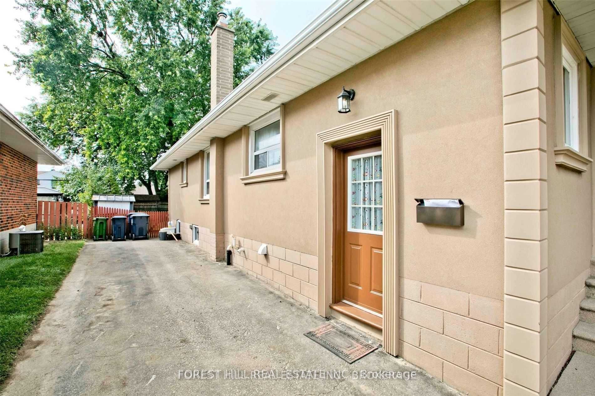 25 Joanna Drive, Toronto, ON M1R 4H9 photo 3