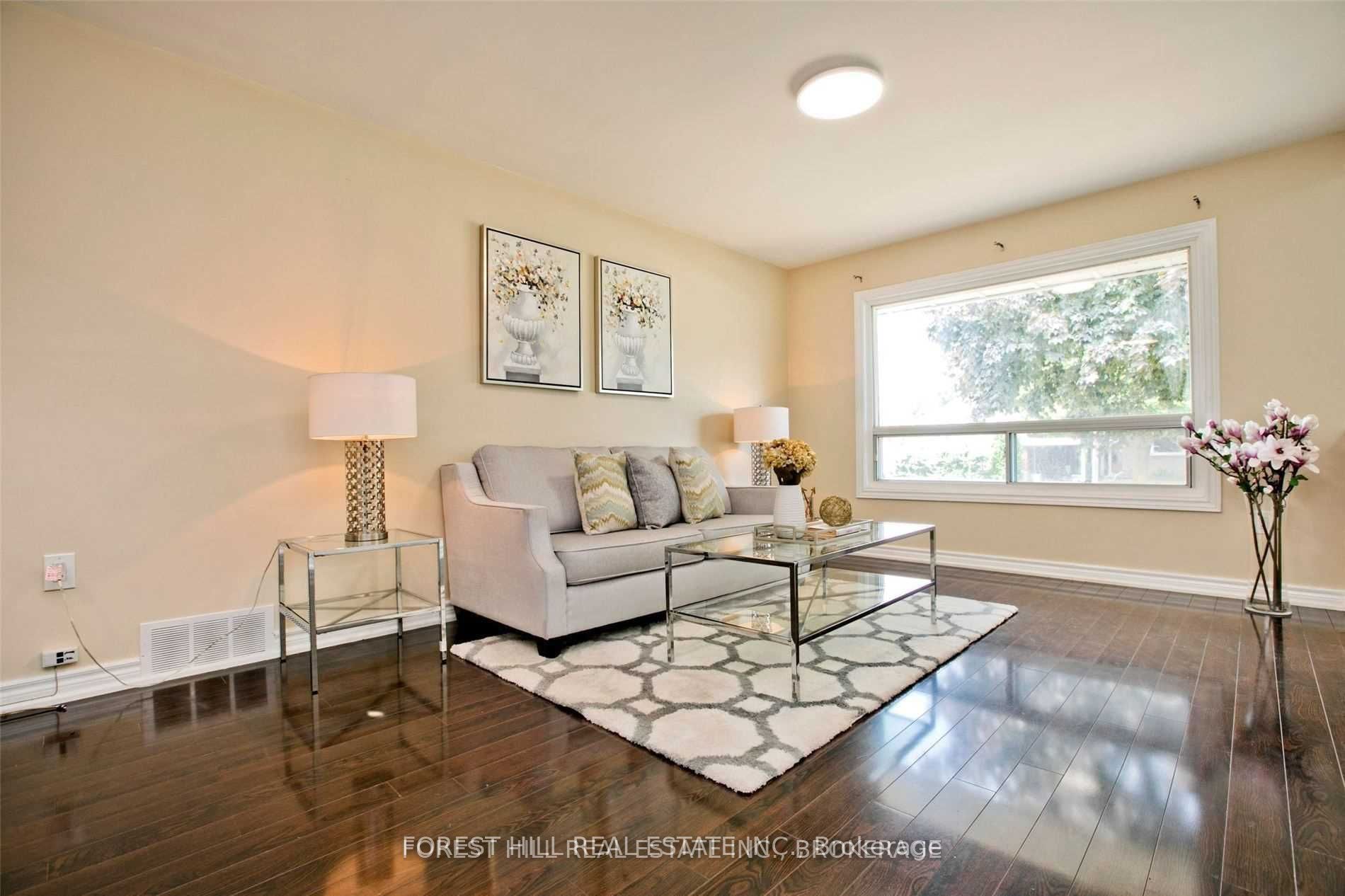 25 Joanna Drive, Toronto, ON M1R 4H9 photo 4