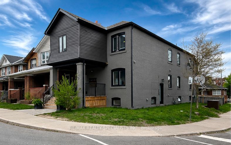 1659 Gerrard Street E, Toronto, ON M4L 2A9