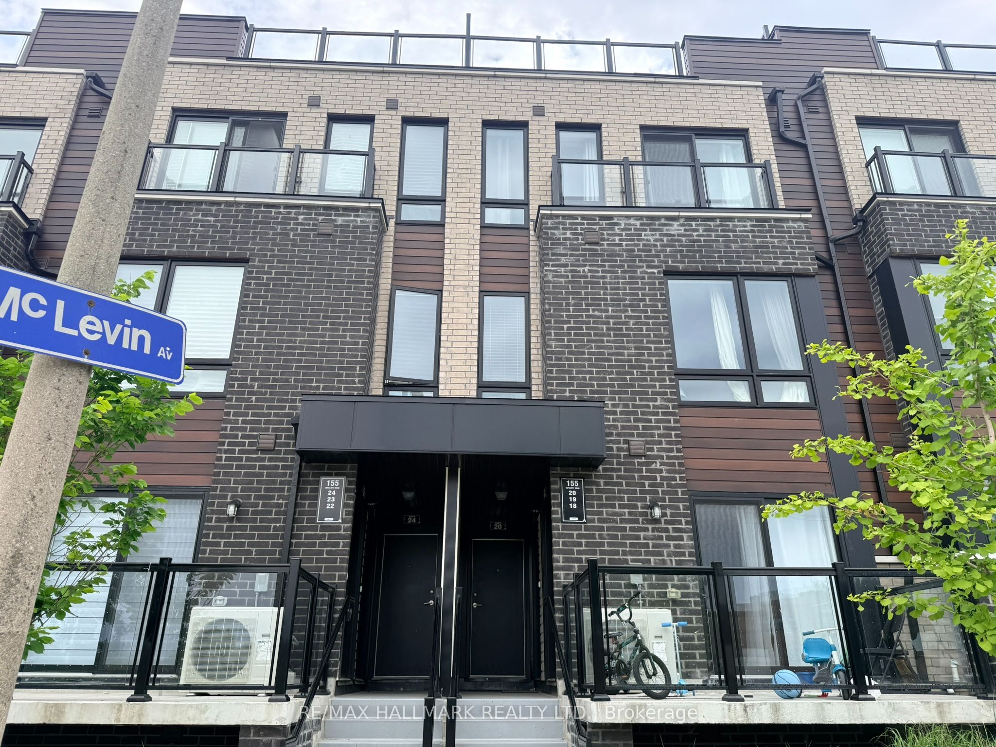 155 Tapscott Road 18, Toronto, ON M1B 1E7 photo 2
