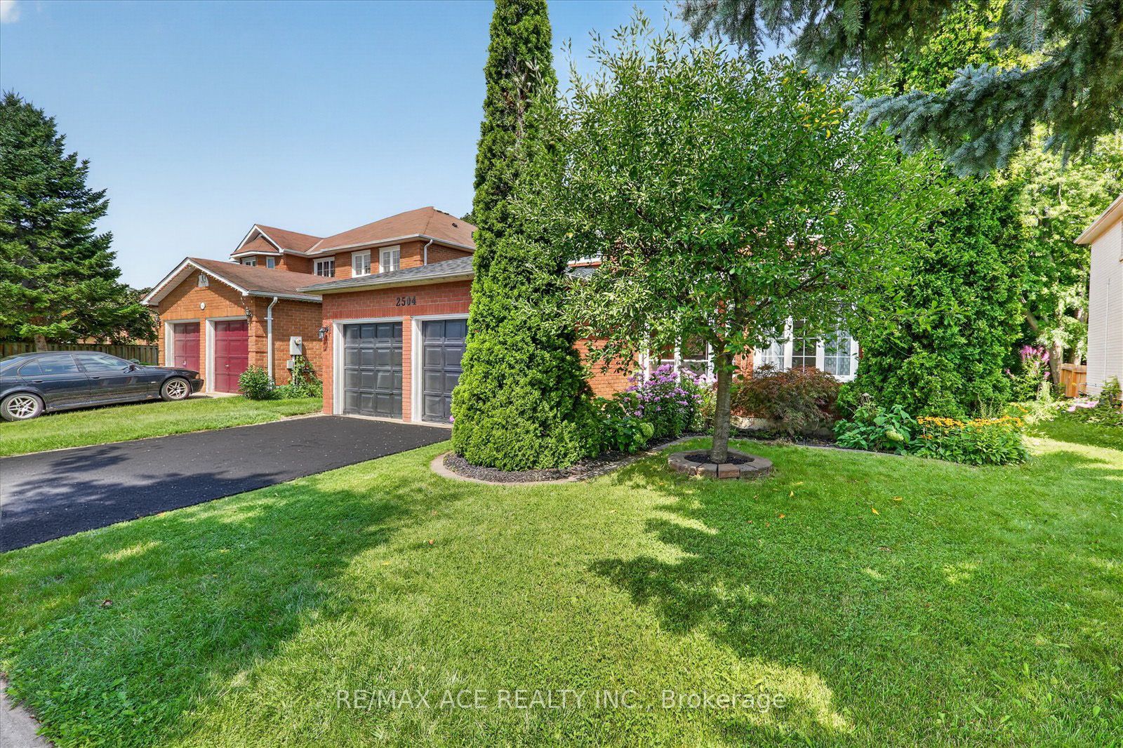 2504 Linwood Street, Pickering, ON L1X 2P6 photo 3