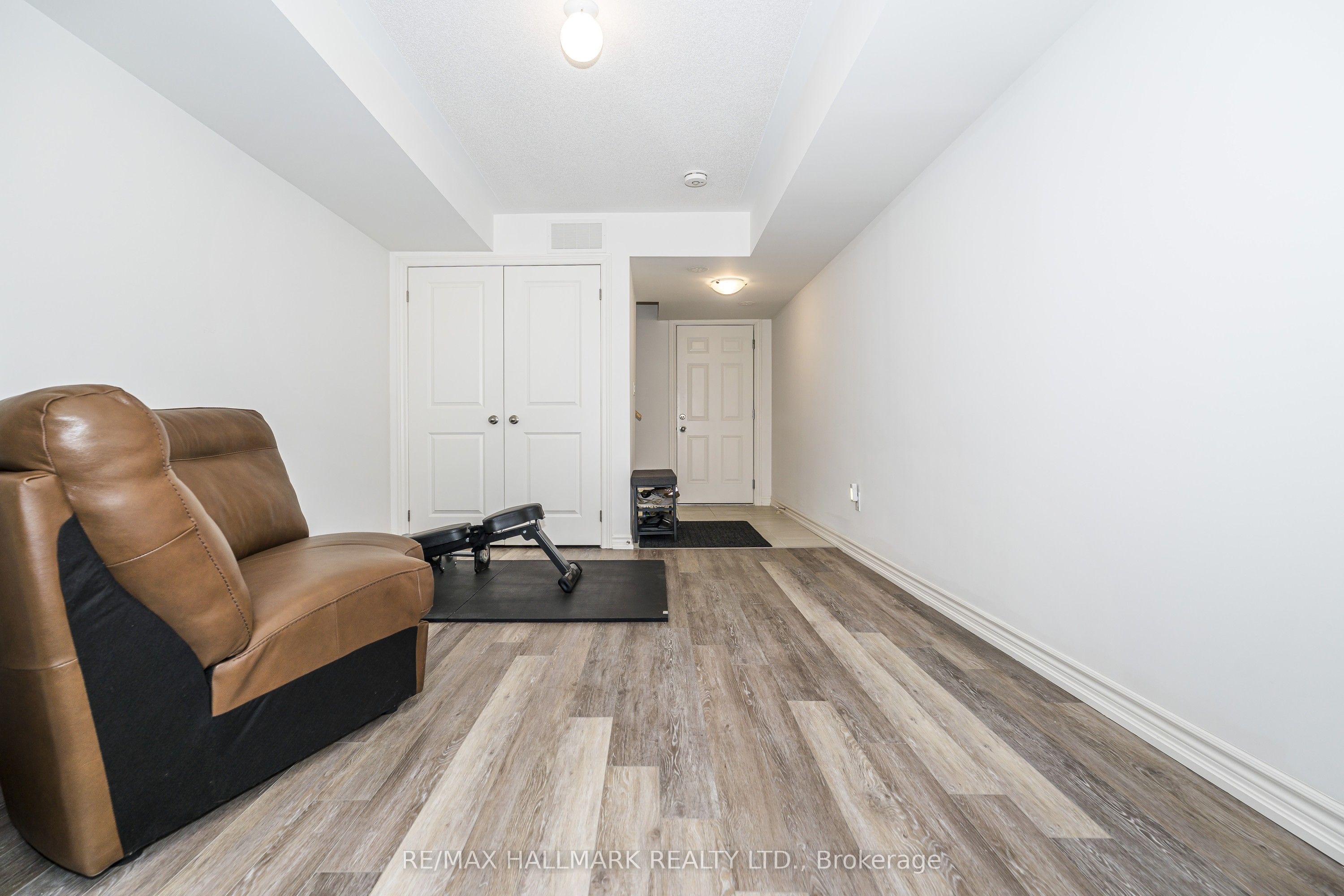 2558 Ladyfern Crossing, Pickering, ON L1X 0E6 photo 3