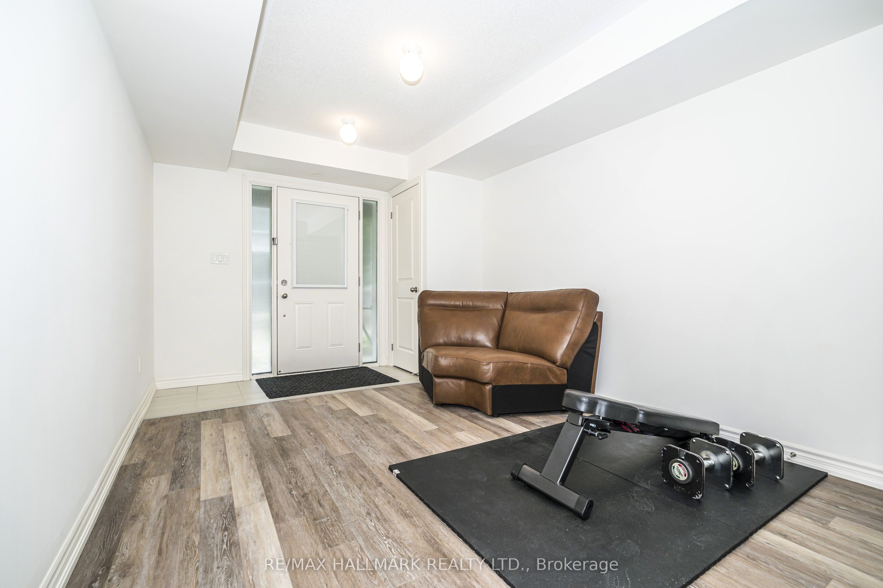 2558 Ladyfern Crossing, Pickering, ON L1X 0E6 photo 4