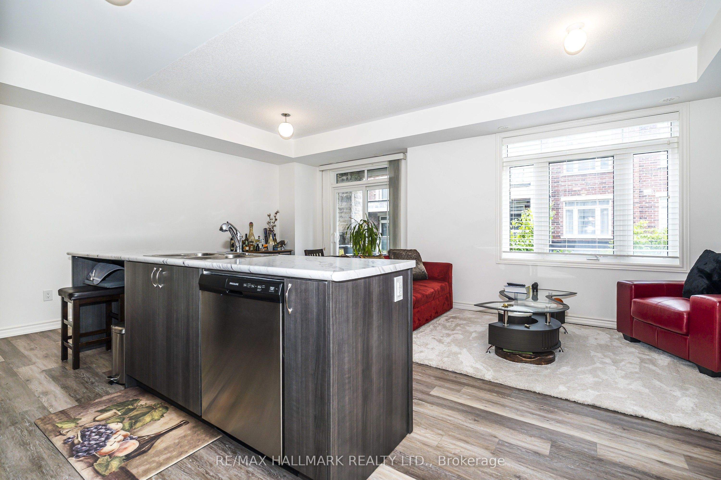 2558 Ladyfern Crossing, Pickering, ON L1X 0E6 photo 5