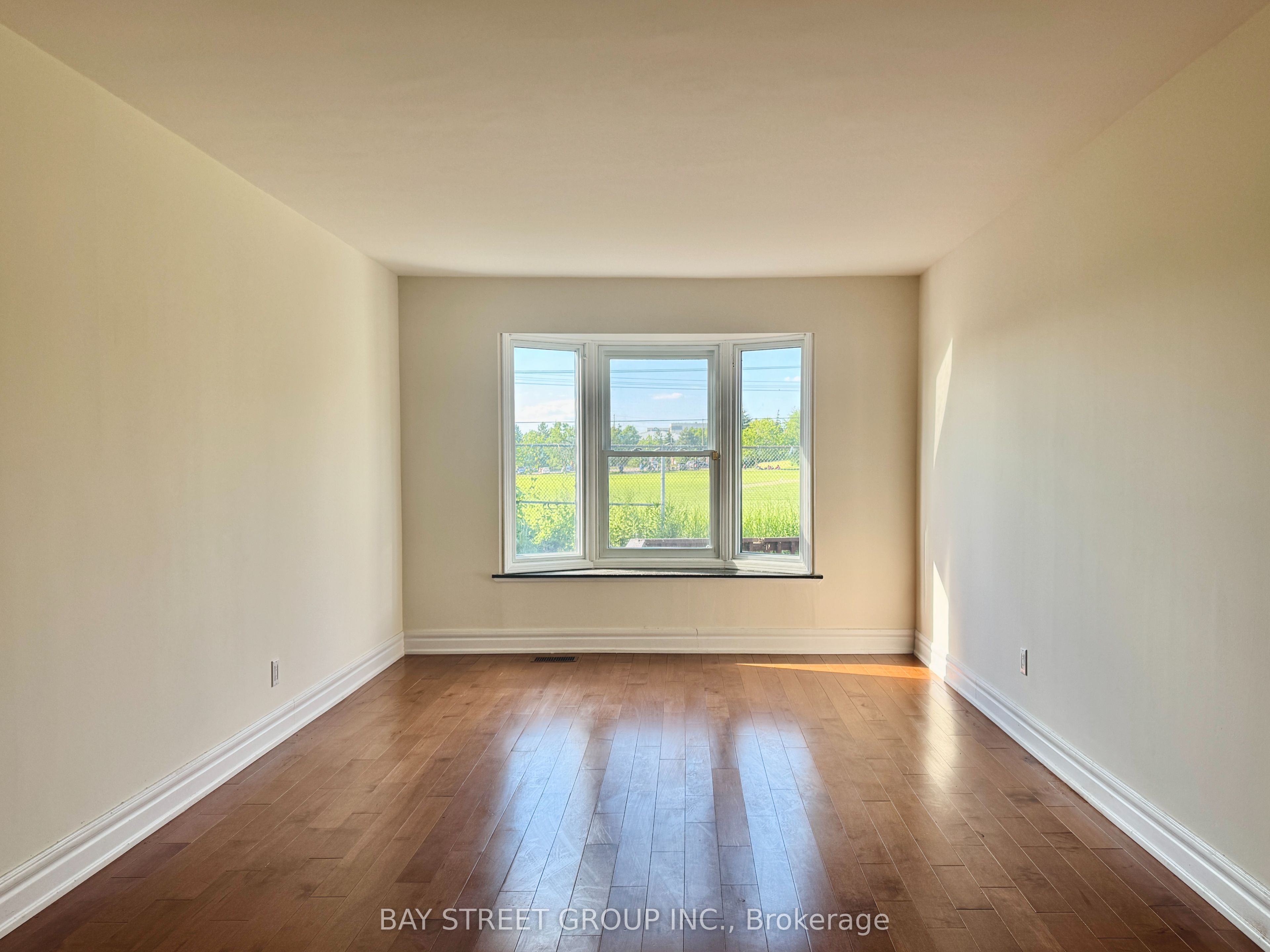 32 Perthshire Street, Toronto, ON M1V 3A9 photo 5