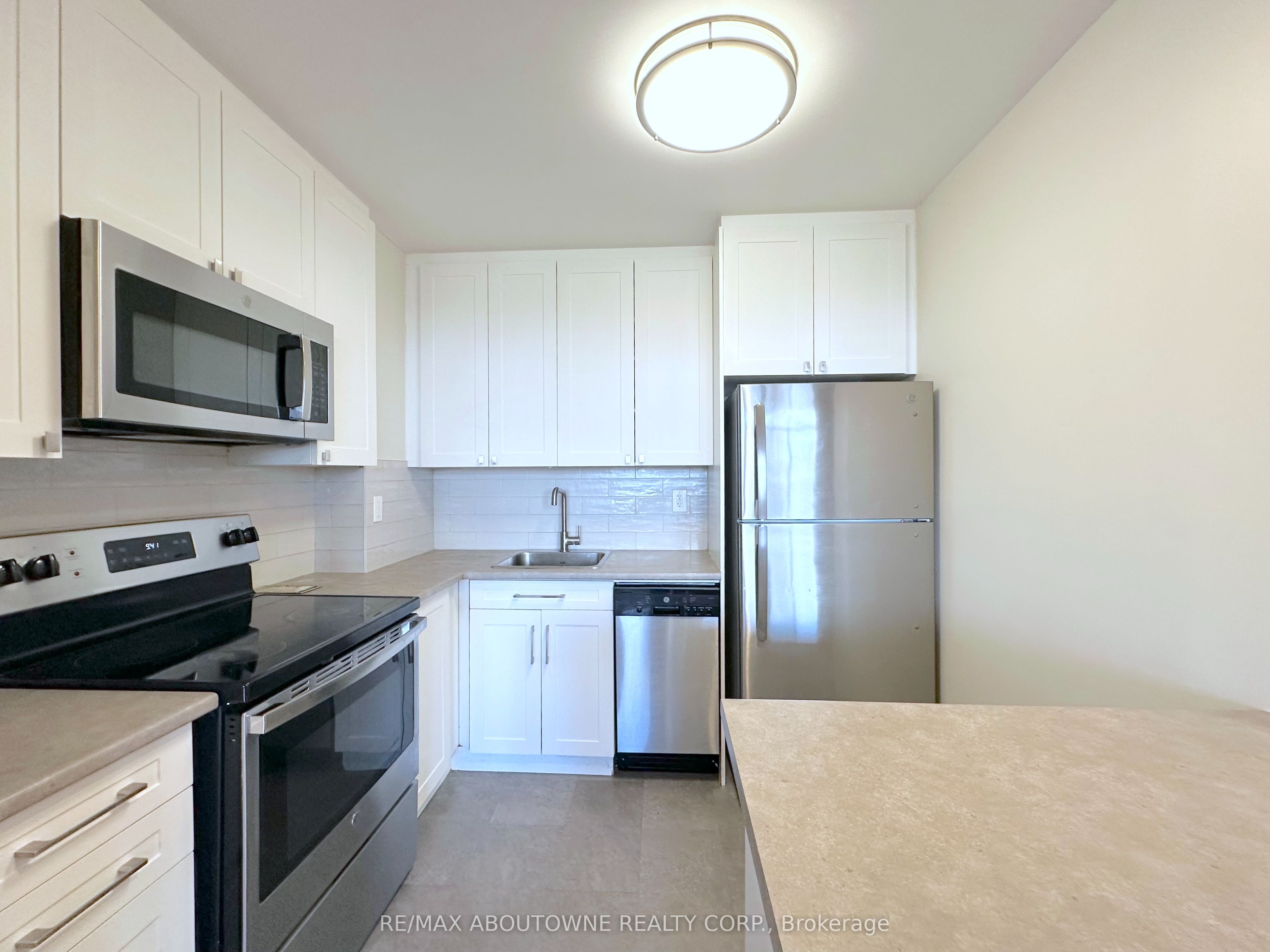 30 Denton Avenue 519, Toronto, ON M1L 4P2 photo 5
