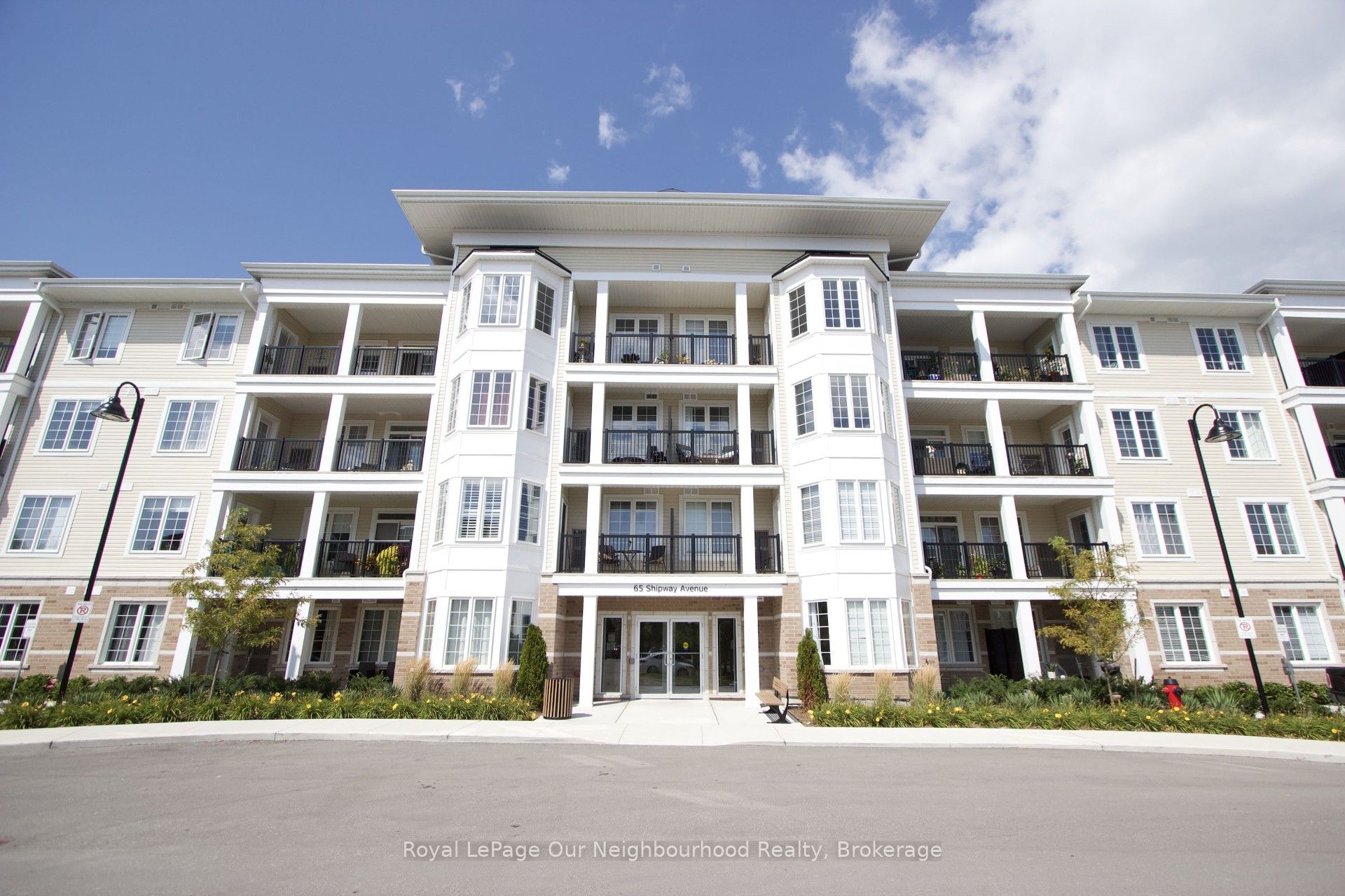 65 Shipway Avenue 210, Clarington, ON L1B 0B7