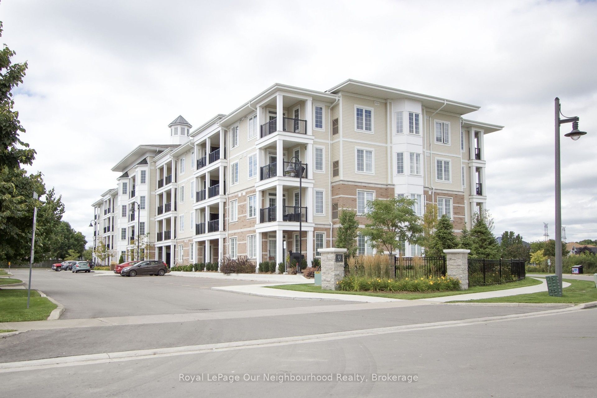 65 Shipway Avenue 210, Clarington, ON L1B 0B7 photo 3