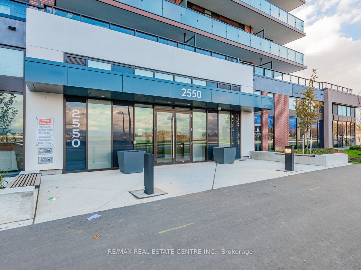 2550 Simcoe Street 2313, Oshawa, ON L1L 0R5 photo 2