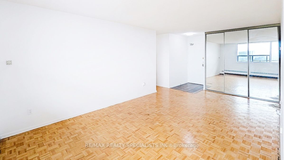 180 Markham Road 1201, Toronto, ON M1M 2Z9 photo 3