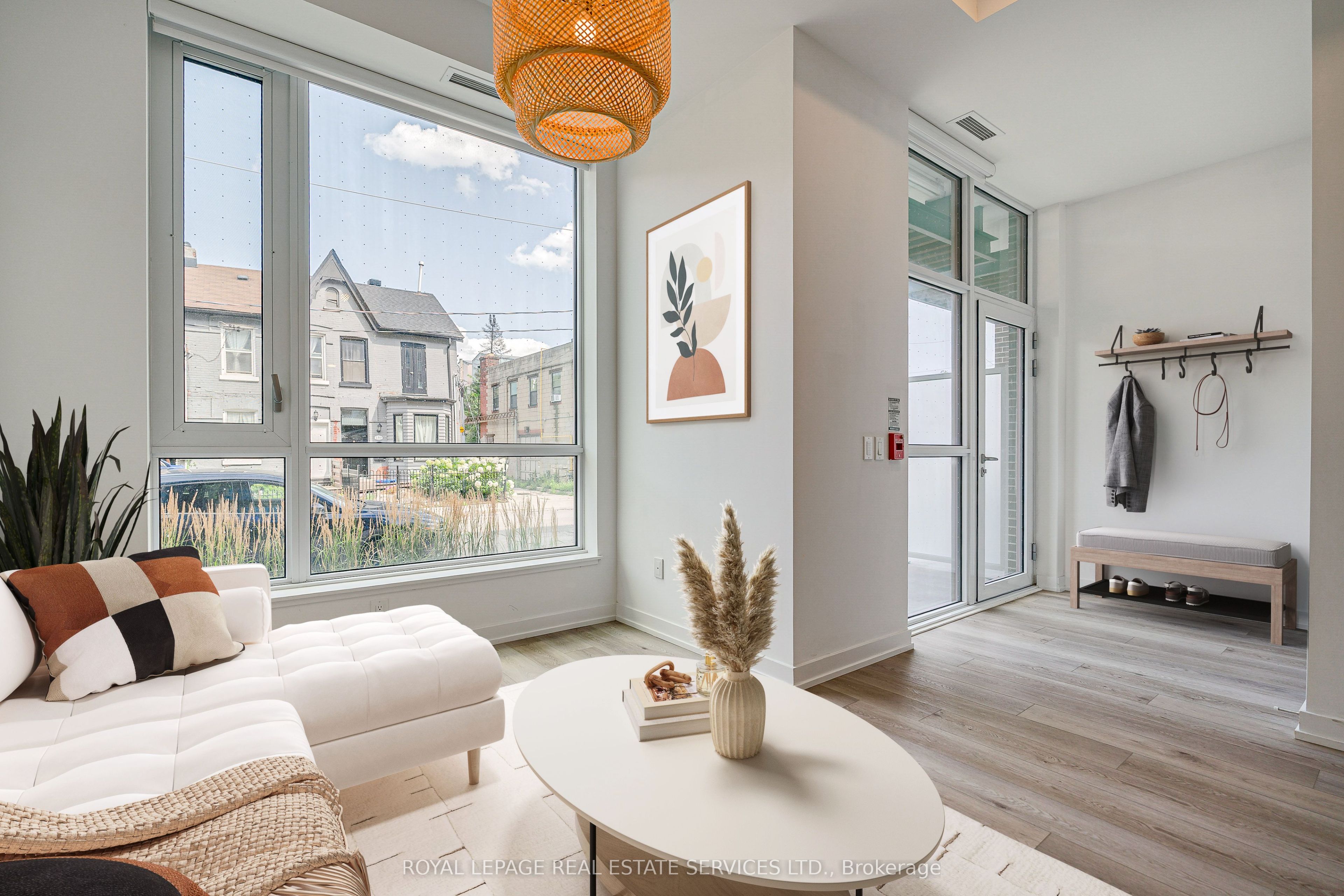 156 Logan Avenue 131, Toronto, ON M4M 0E4 photo 2