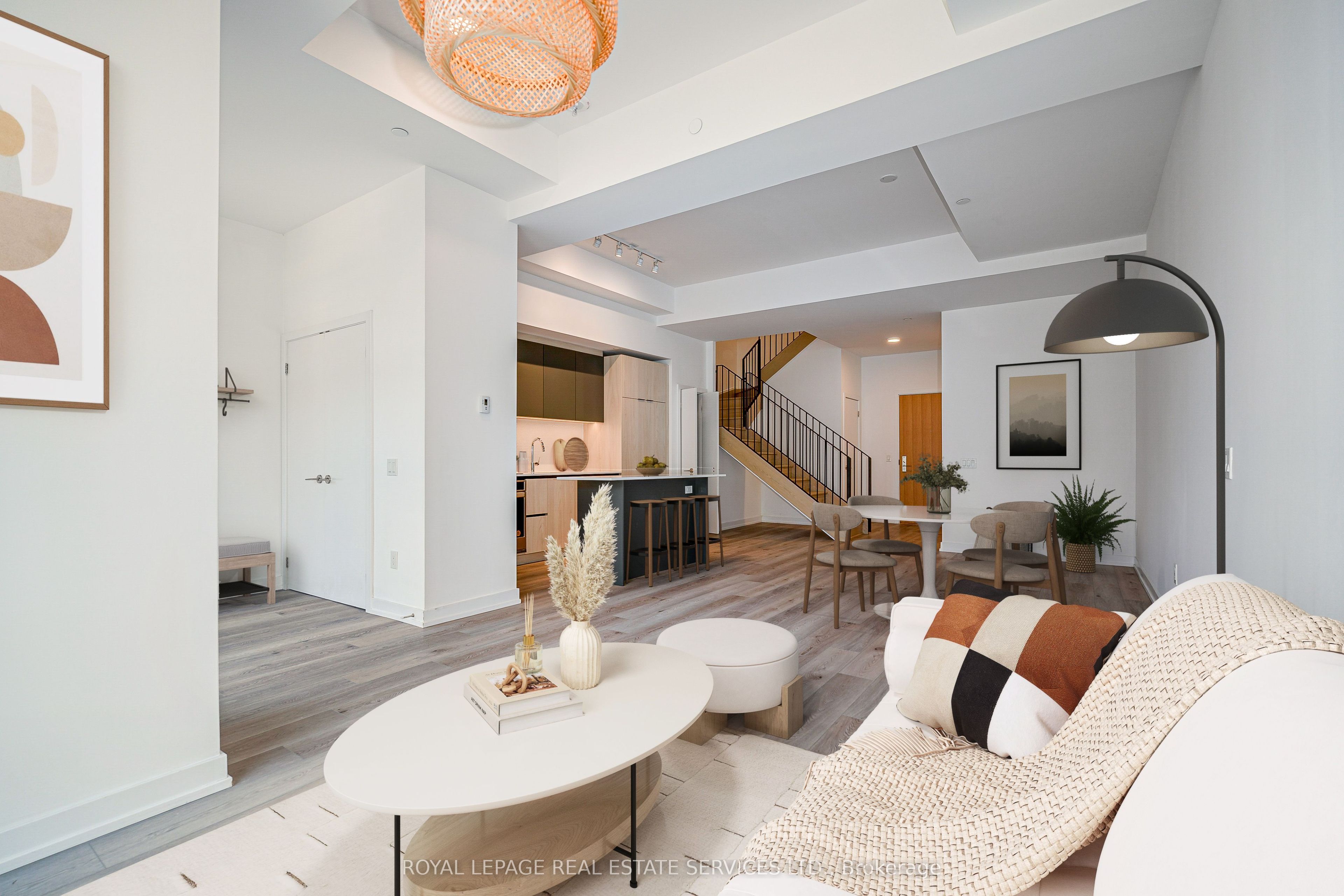 156 Logan Avenue 131, Toronto, ON M4M 0E4 photo 3