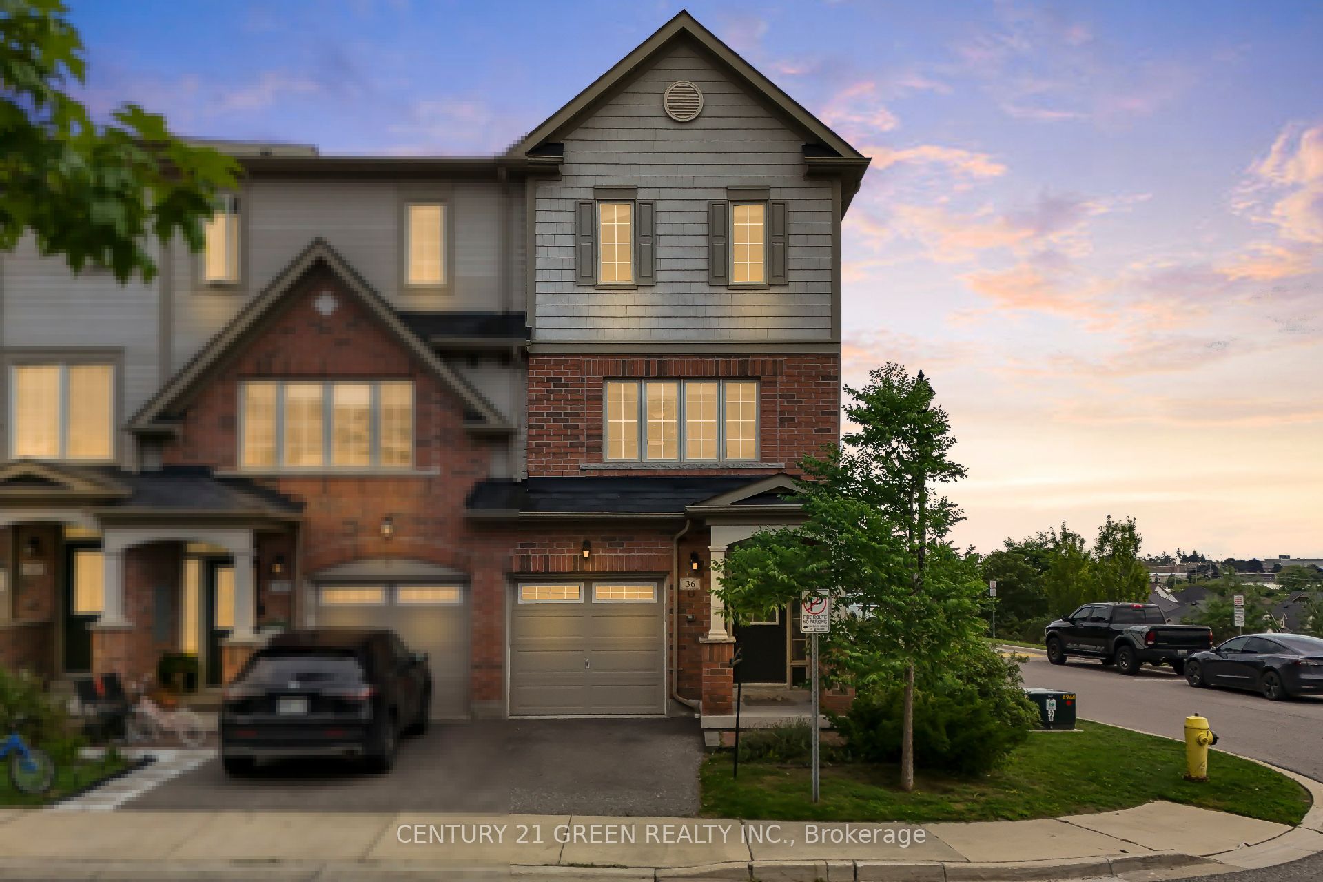 36 Comfort Way, Whitby, ON L1N 0K5