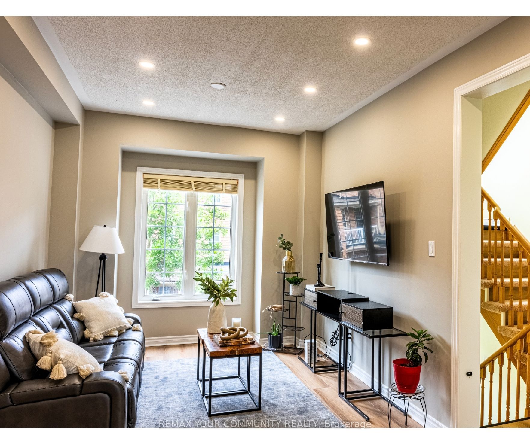 25 Annable Lane 34, Ajax, ON L1S 7S6 photo 3