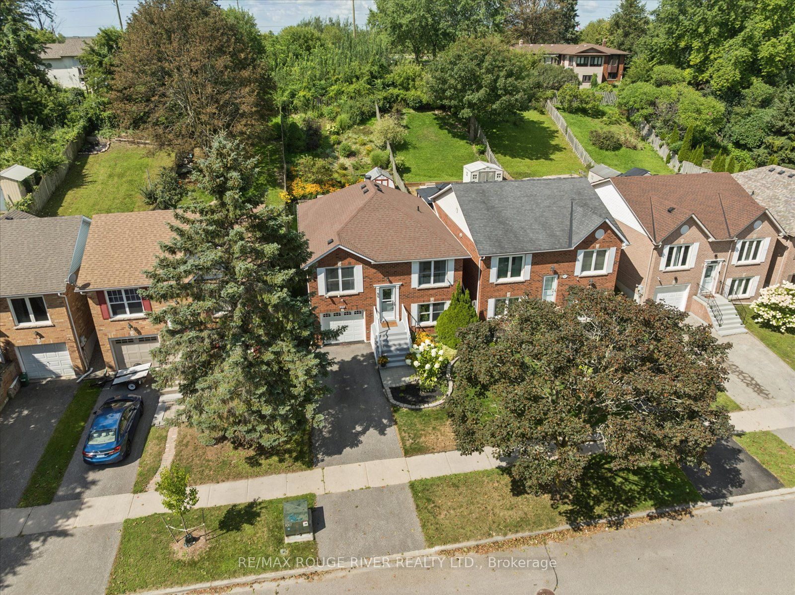 45 Mccrimmon Crescent, Clarington, ON L1C 4N3 photo 2