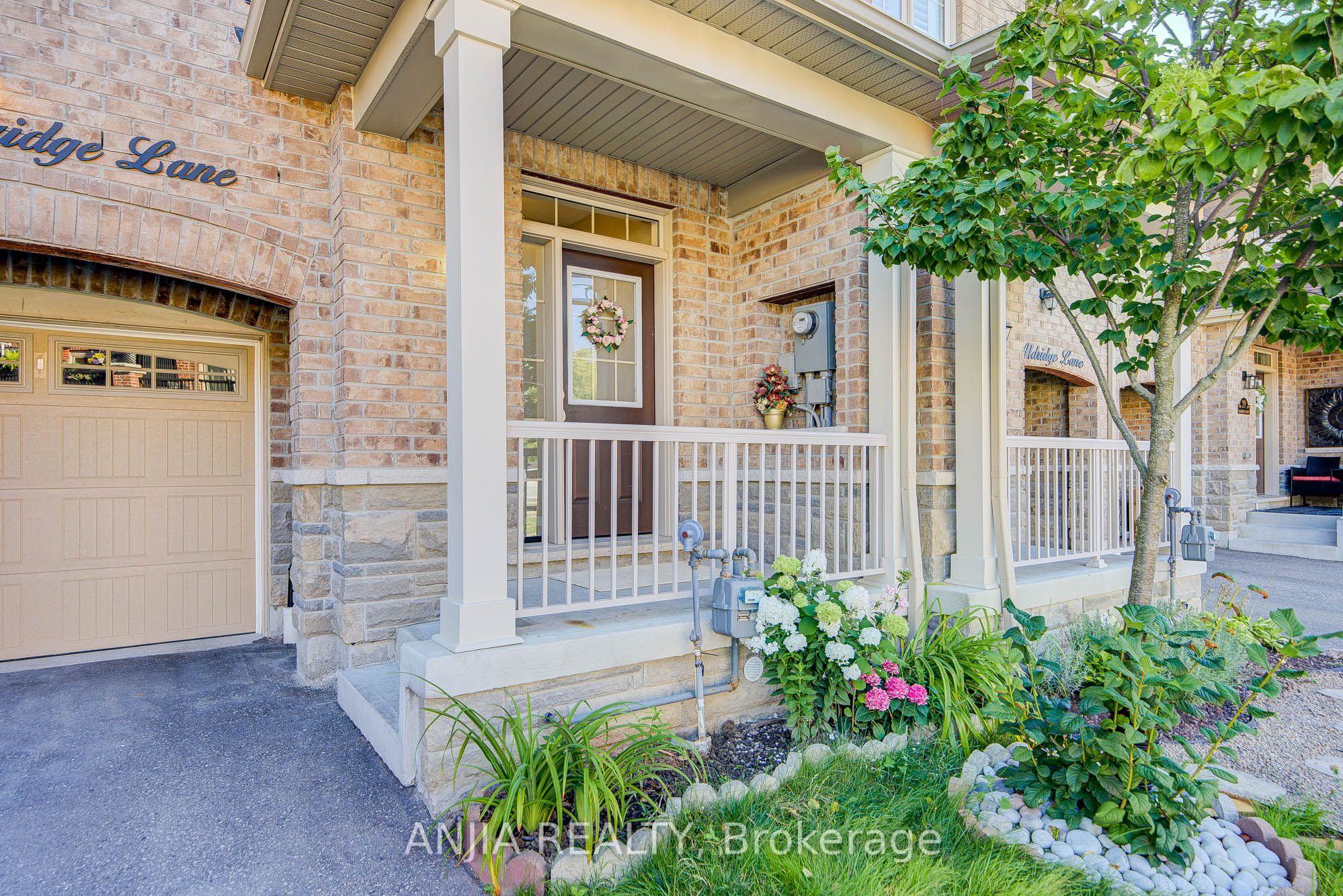 33 Aldridge Lane, Clarington, ON L1B 0V6 photo 2