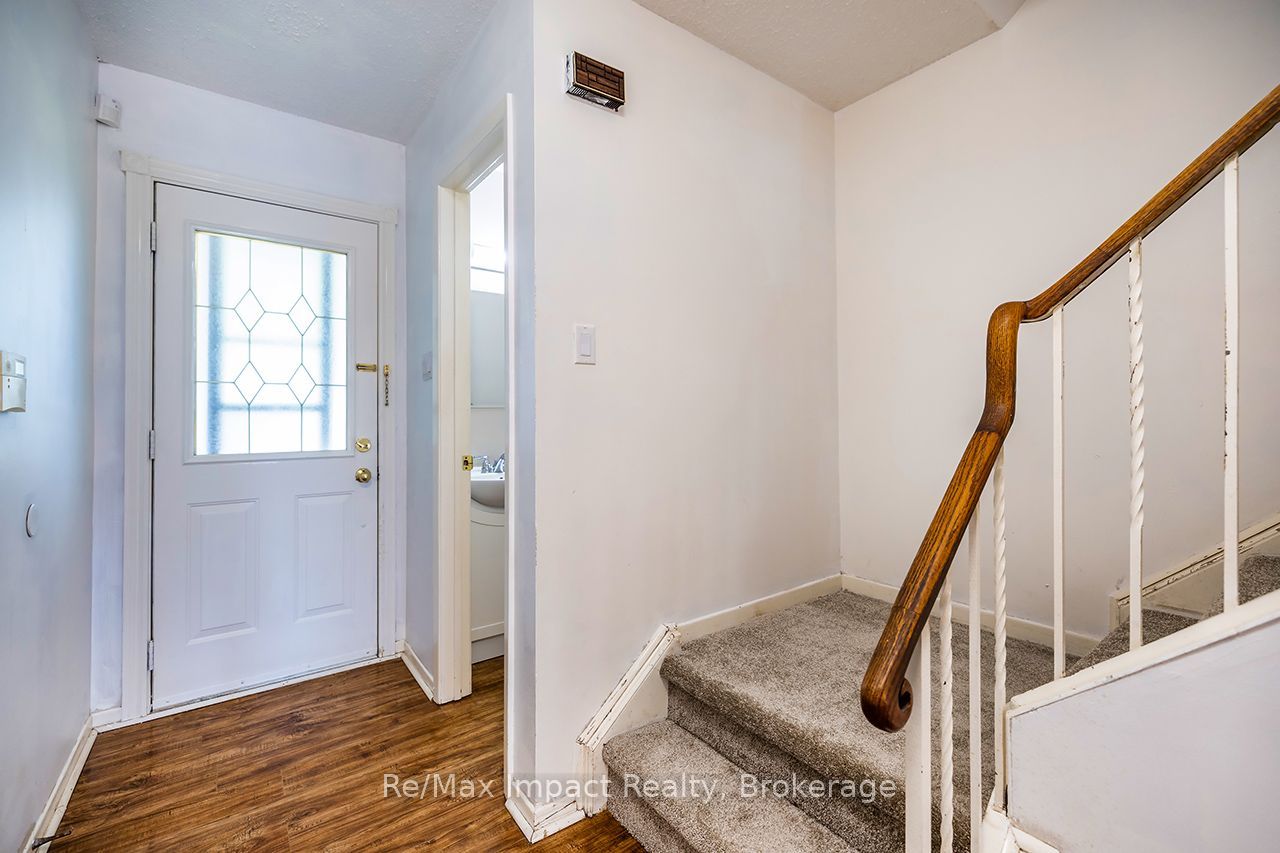 25 Tompkins Lane, Ajax, ON L1S 3L7 photo 3