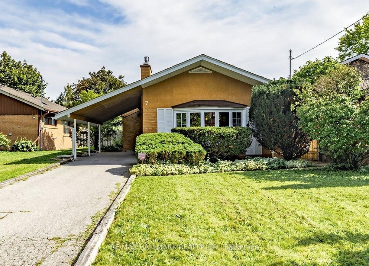 7 Panmure Crescent, Toronto, ON M1K 4Y5 photo 2