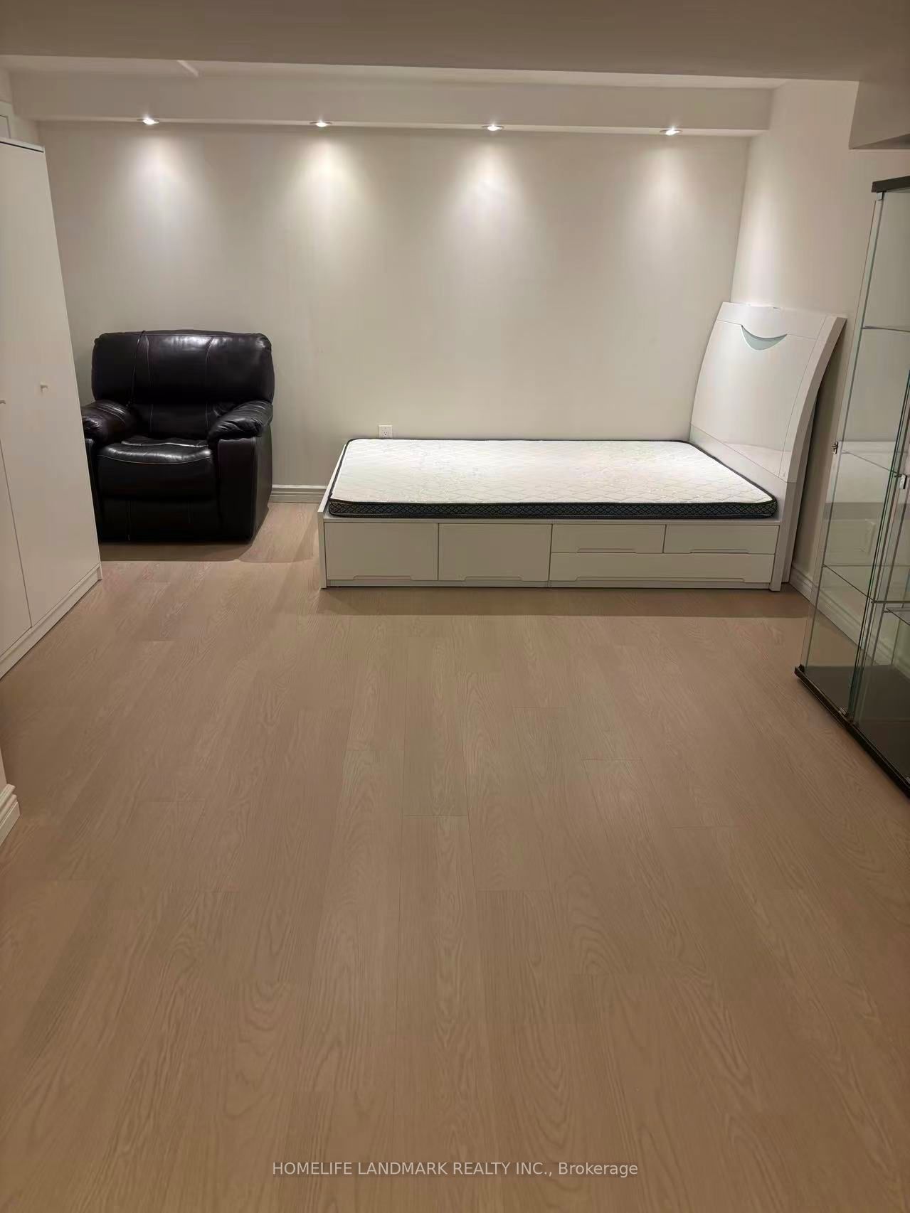 72 Dusay Place 2, Toronto, ON M1W 2N2 photo 2