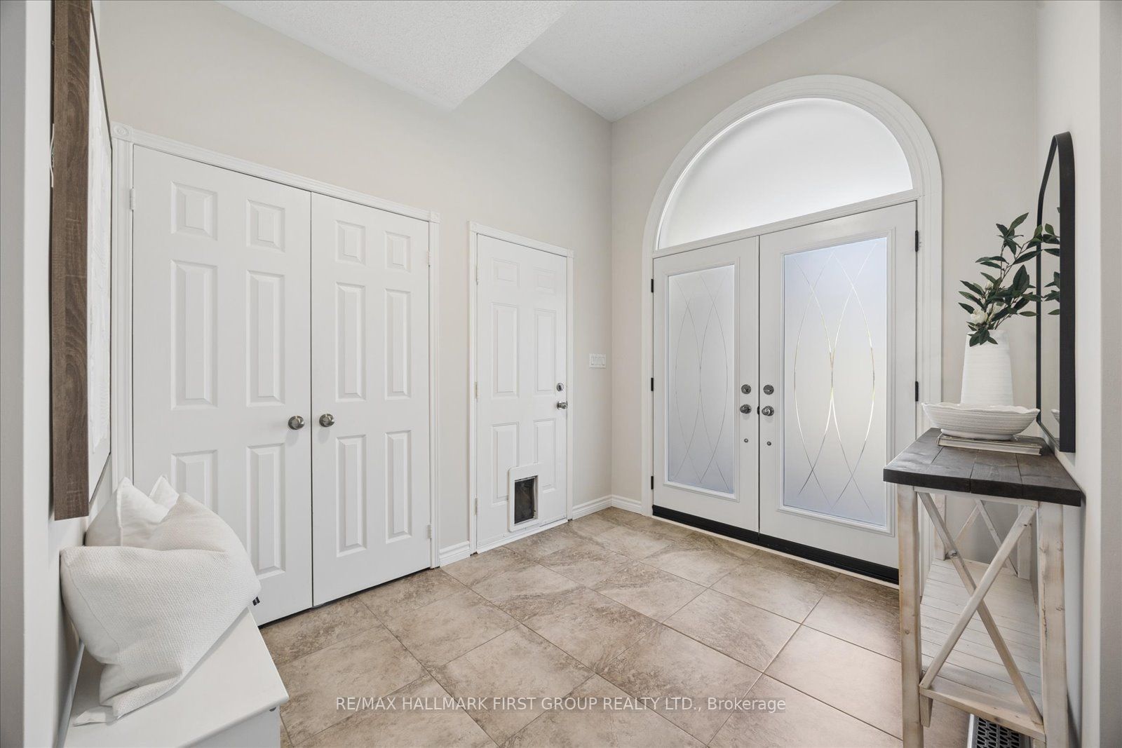 1028 Highbrooke Court, Oshawa, ON L1K 2K6 photo 4