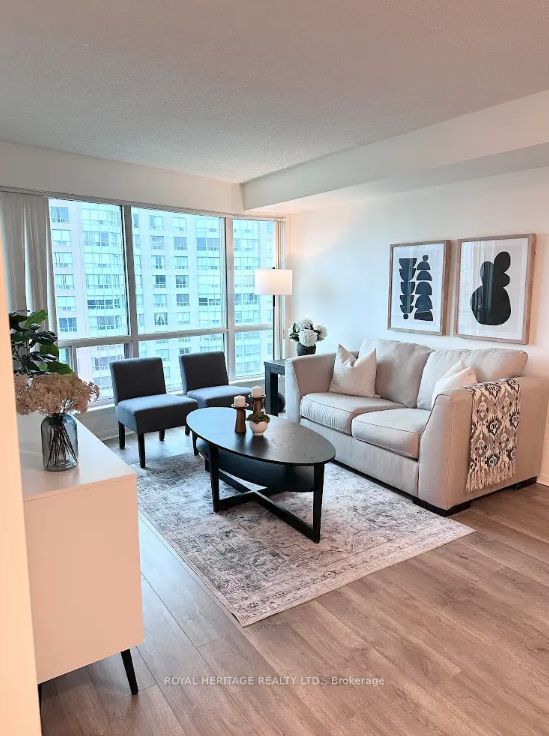 18 Lee Centre Drive 2110, Toronto, ON M1H 3H5 photo 2