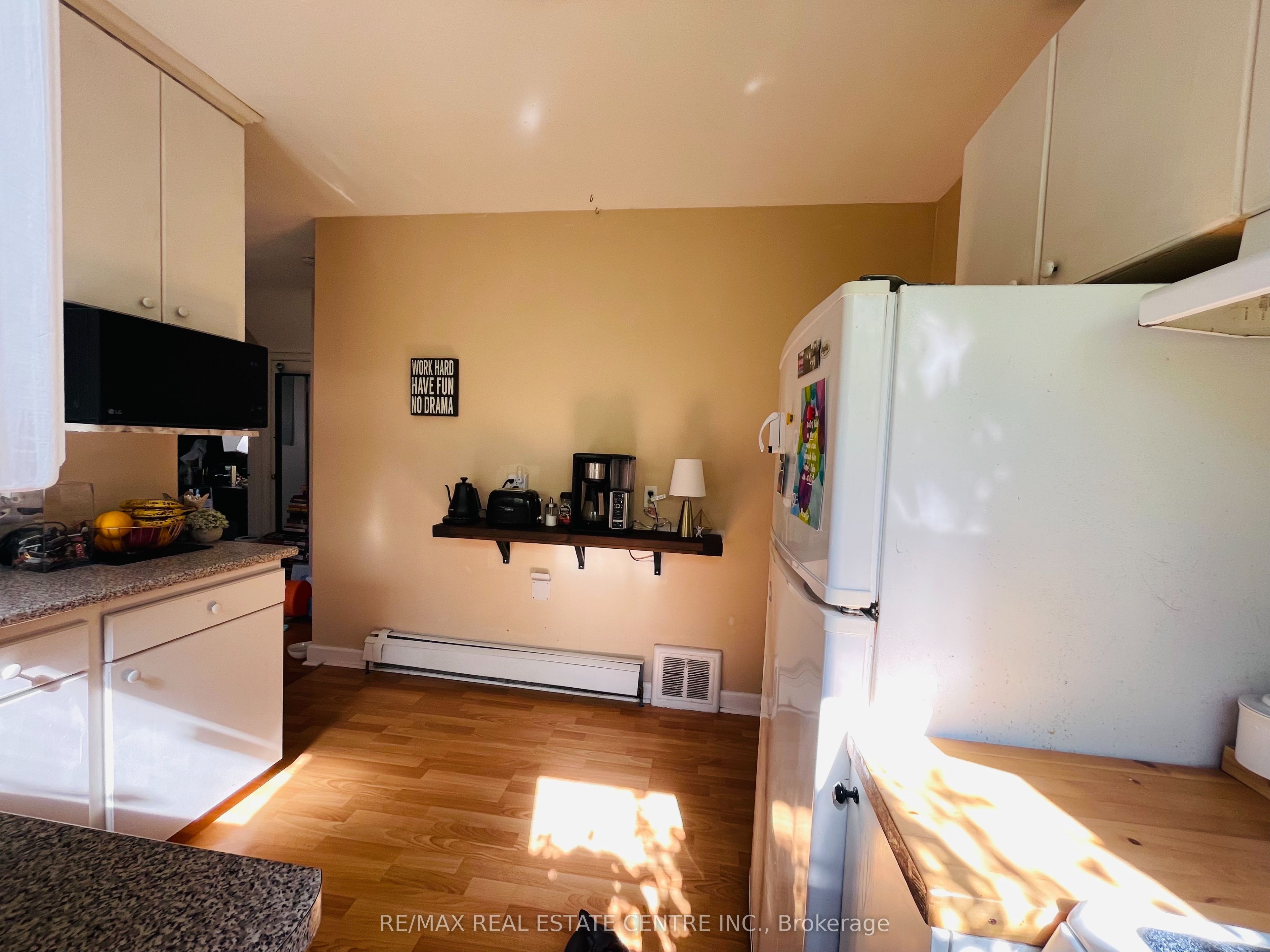 34 Singleton Road Main Floor, Toronto, ON M1R 1H9 photo 4