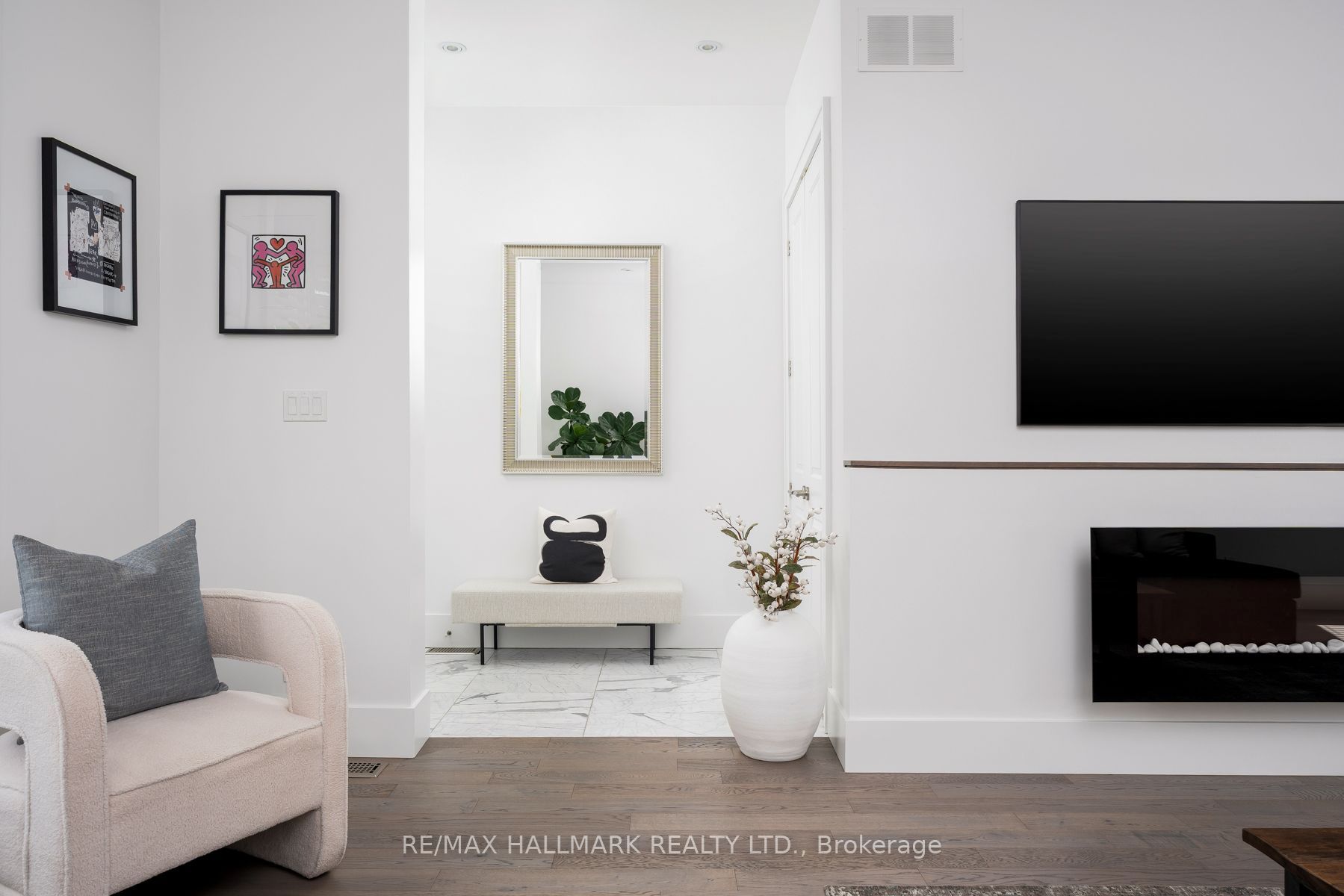 77 Leroy Avenue, Toronto, ON M4J 4G9 photo 3