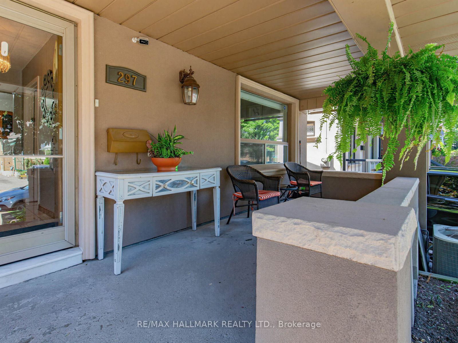 297 Strathmore Boulevard, Toronto, ON M4J 1P9 photo 3