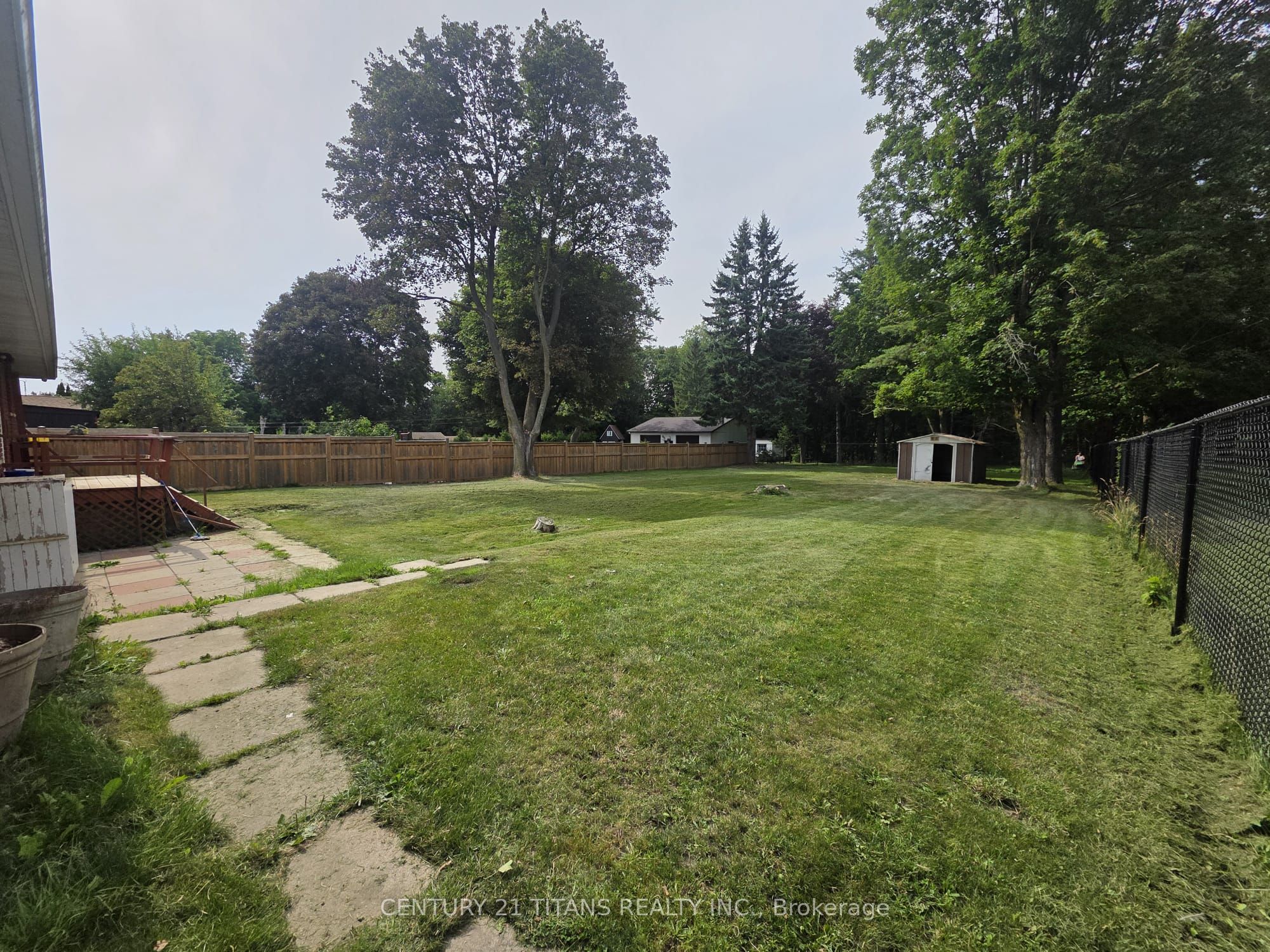 1602 Hwy 2 N, Clarington, ON L1E 2R7 photo 4