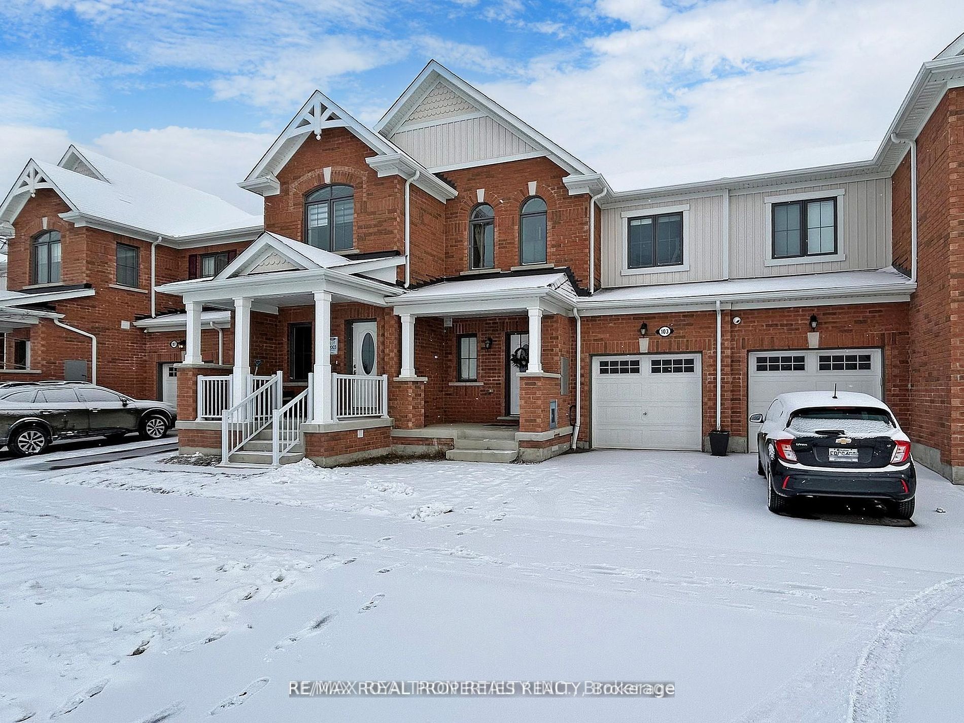 103 Westfield Drive, Whitby, ON L1P 0E9 photo 3