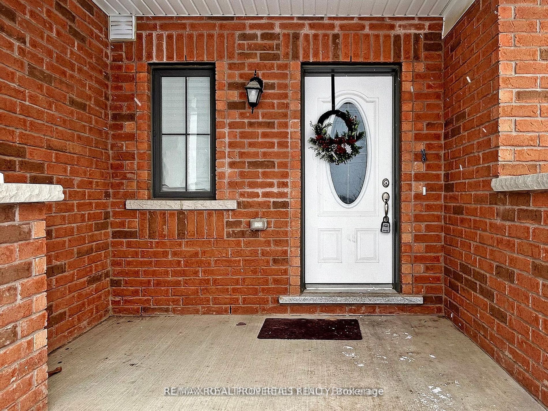 103 Westfield Drive, Whitby, ON L1P 0E9 photo 4