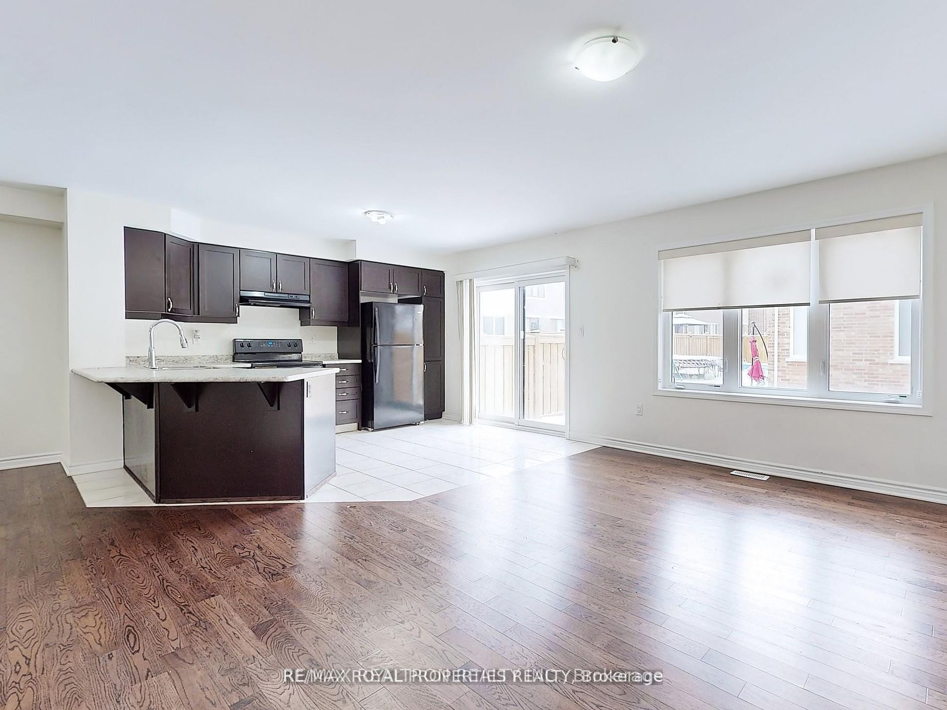 103 Westfield Drive, Whitby, ON L1P 0E9 photo 5