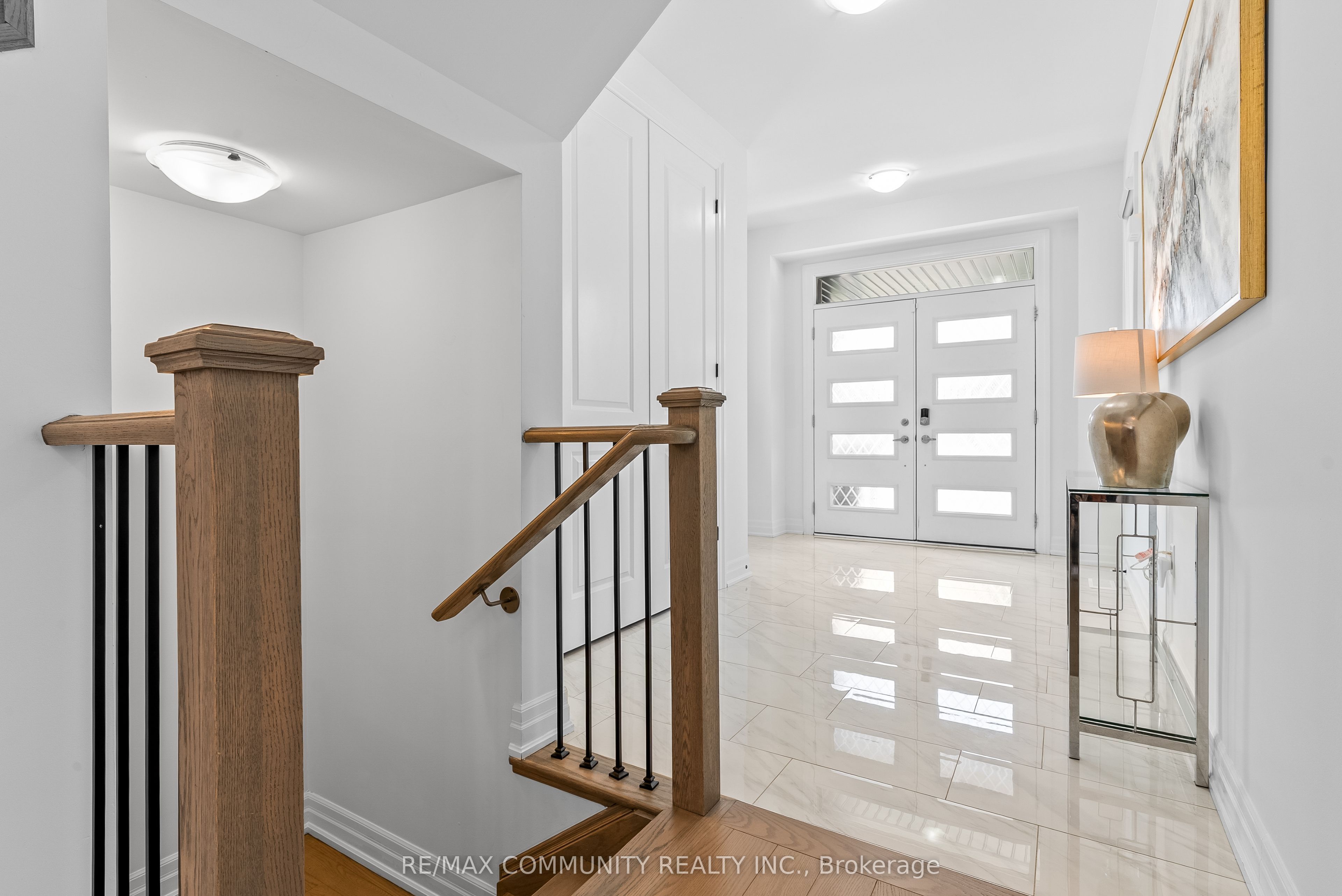 2879 Foxden Square, Pickering, ON L1X 0N9 photo 4