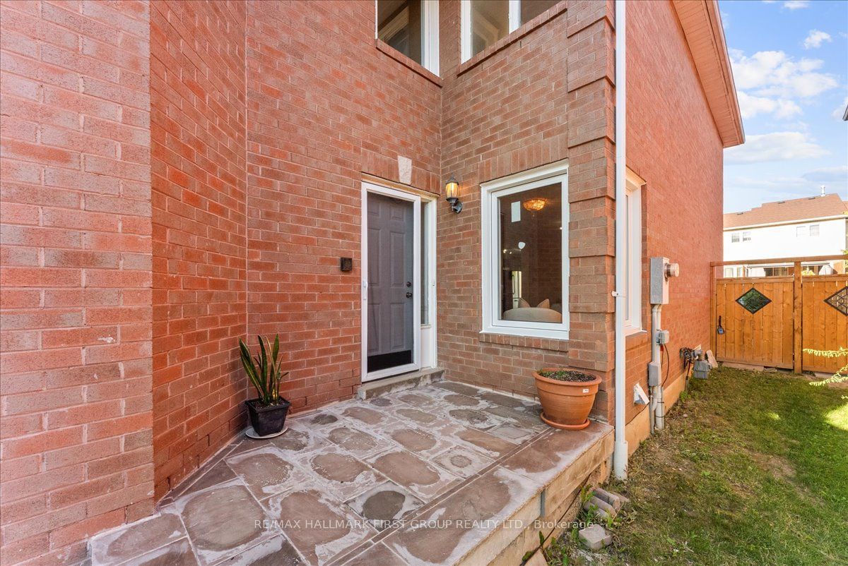 39 Keys Drive, Ajax, ON L1T 3R3 photo 3