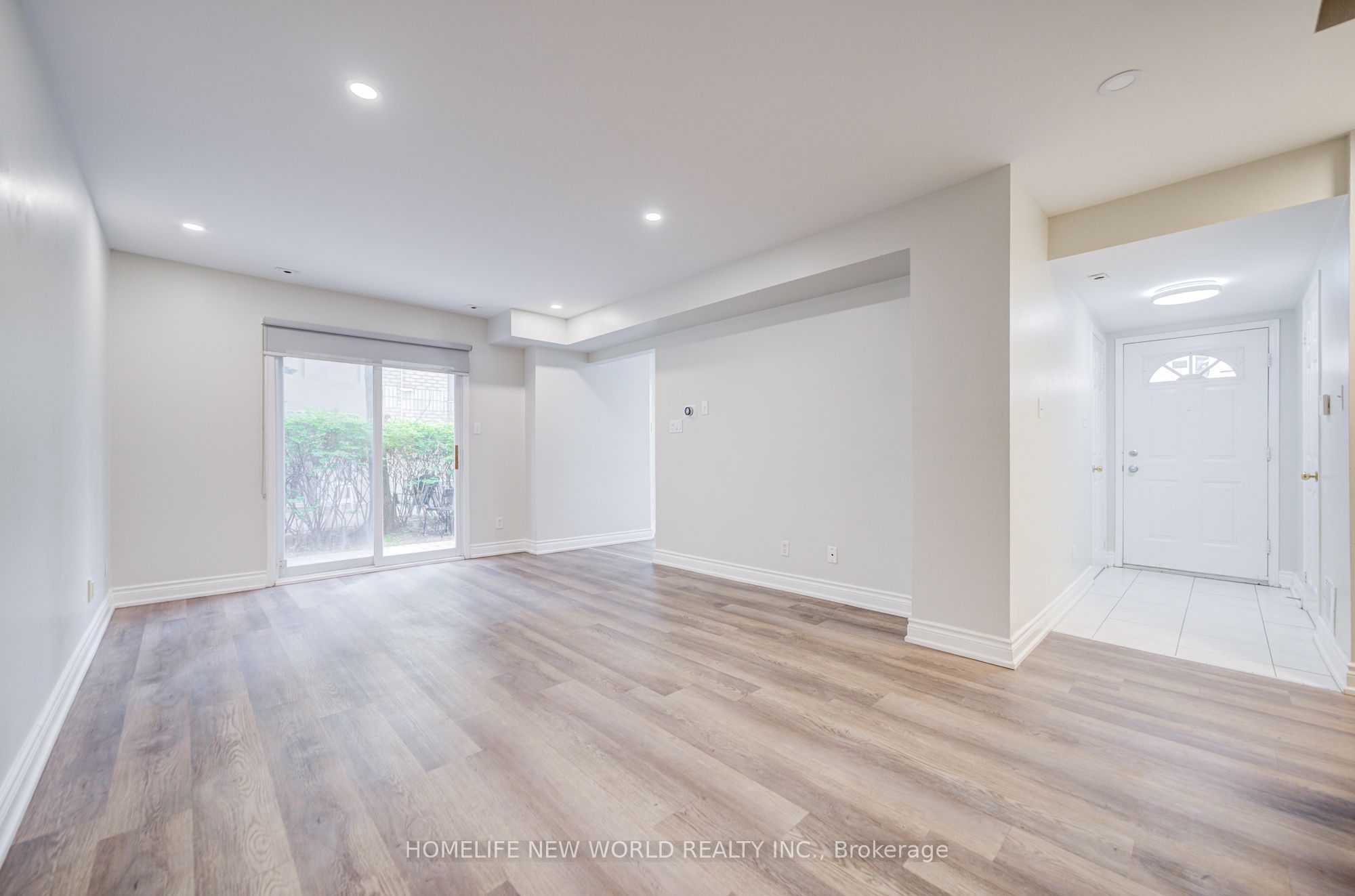 28 Rosebank Drive 1001, Toronto, ON M1B 5Z1 photo 3