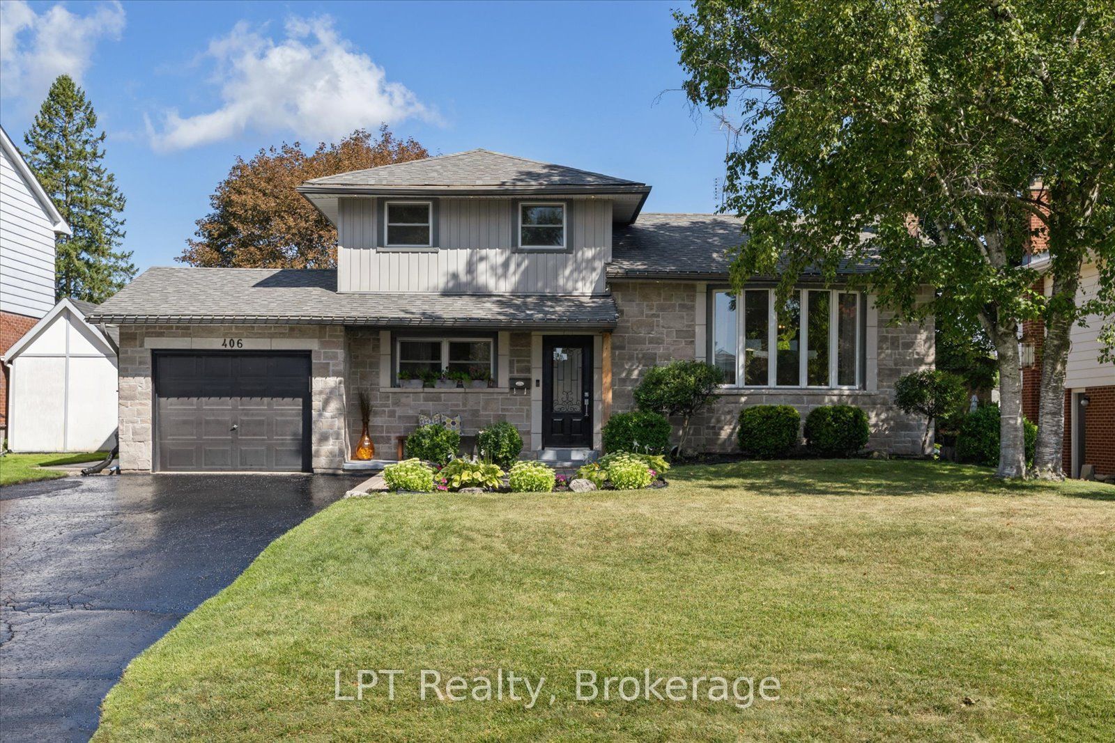 406 Glenmar Avenue, Oshawa, ON L1J 3J8