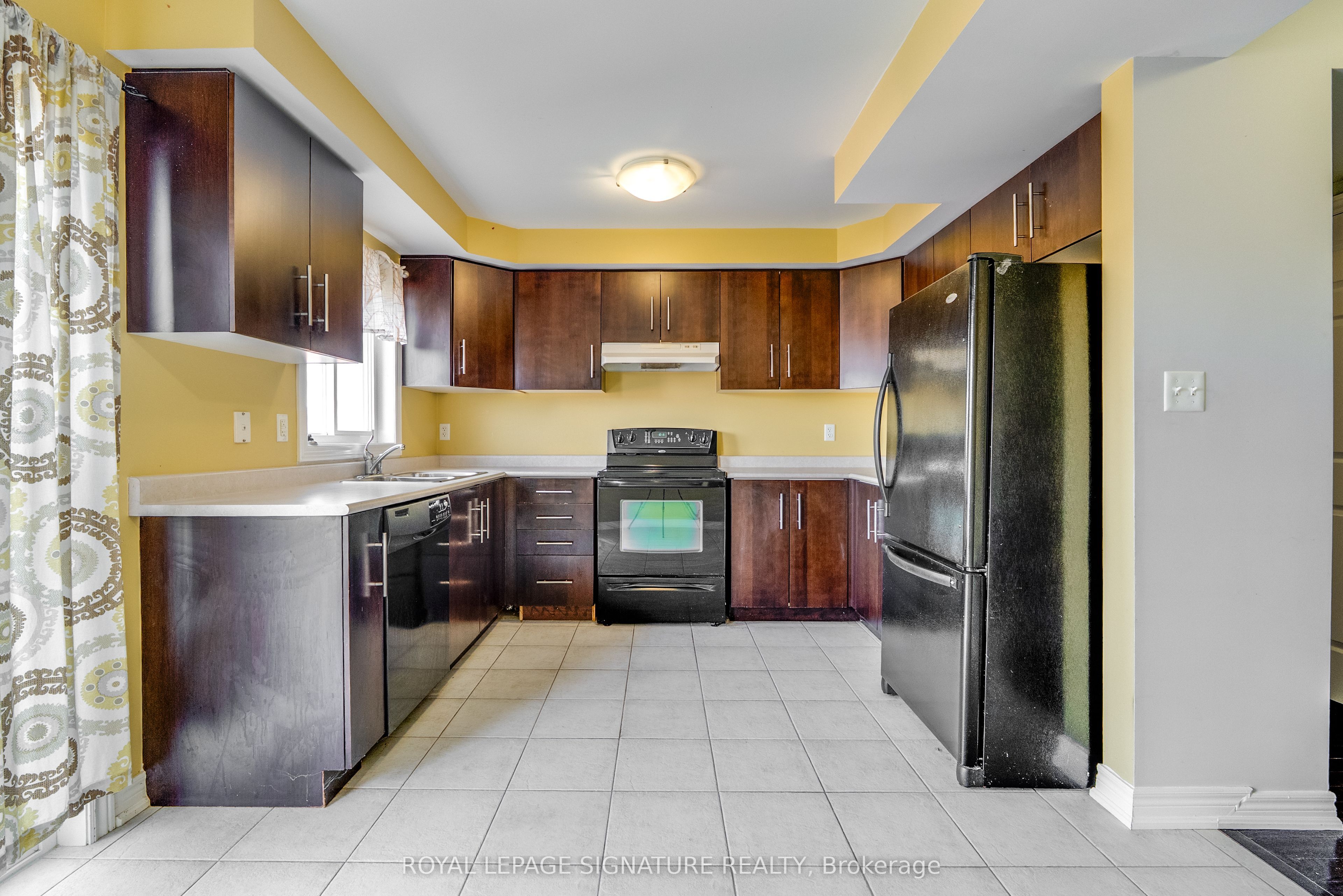 54 Oakins Lane, Ajax, ON L1T 0H1 photo 3