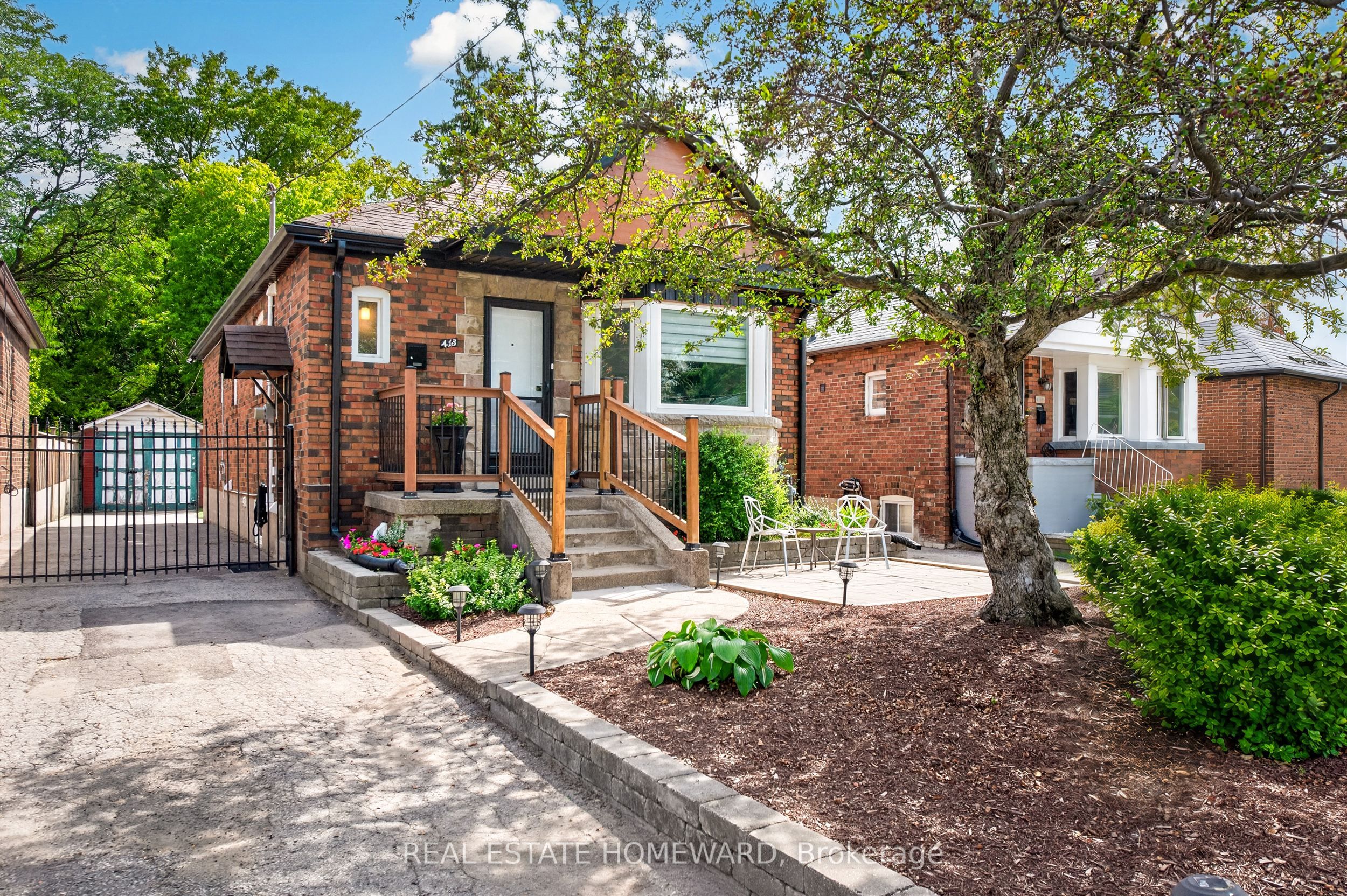 413 O'connor Drive, Toronto, ON M4J 2W4 photo 2