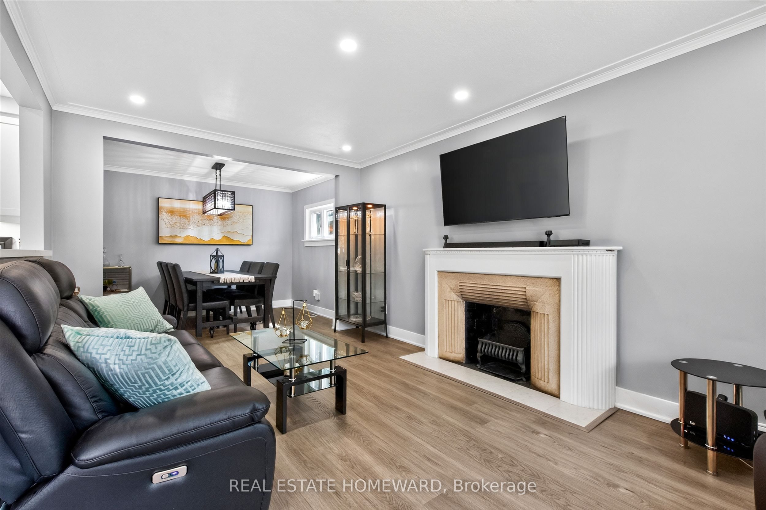 413 O'connor Drive, Toronto, ON M4J 2W4 photo 3