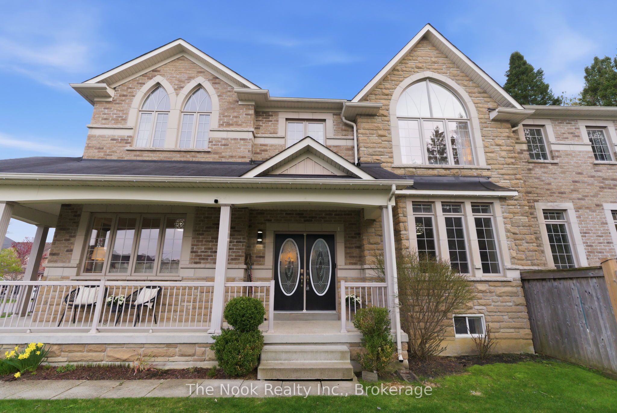 1 Wilbert Hoar Court, Clarington, ON L1E 0B2 photo 3