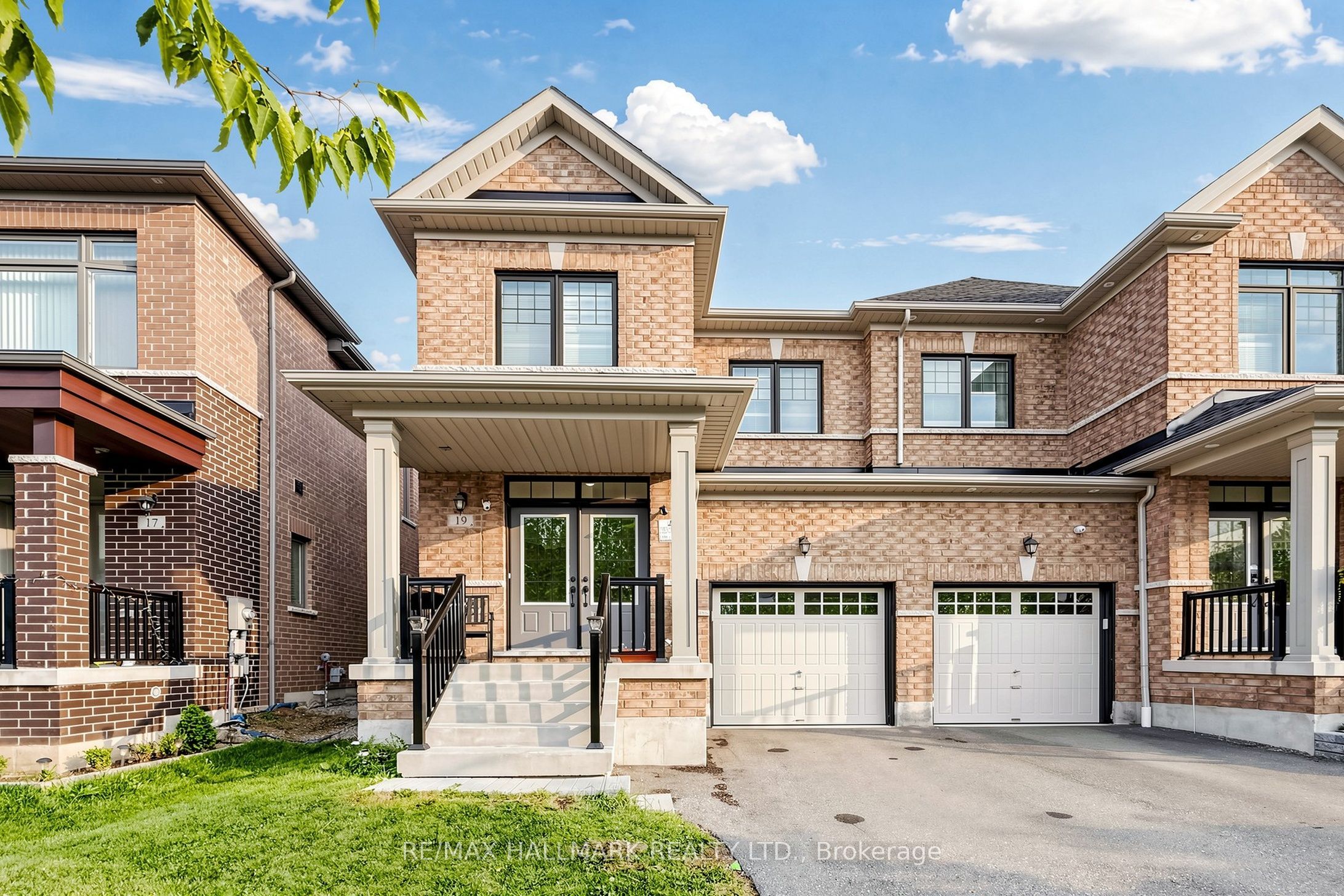 19 conarty Crescent, Whitby, ON L1P 0L4