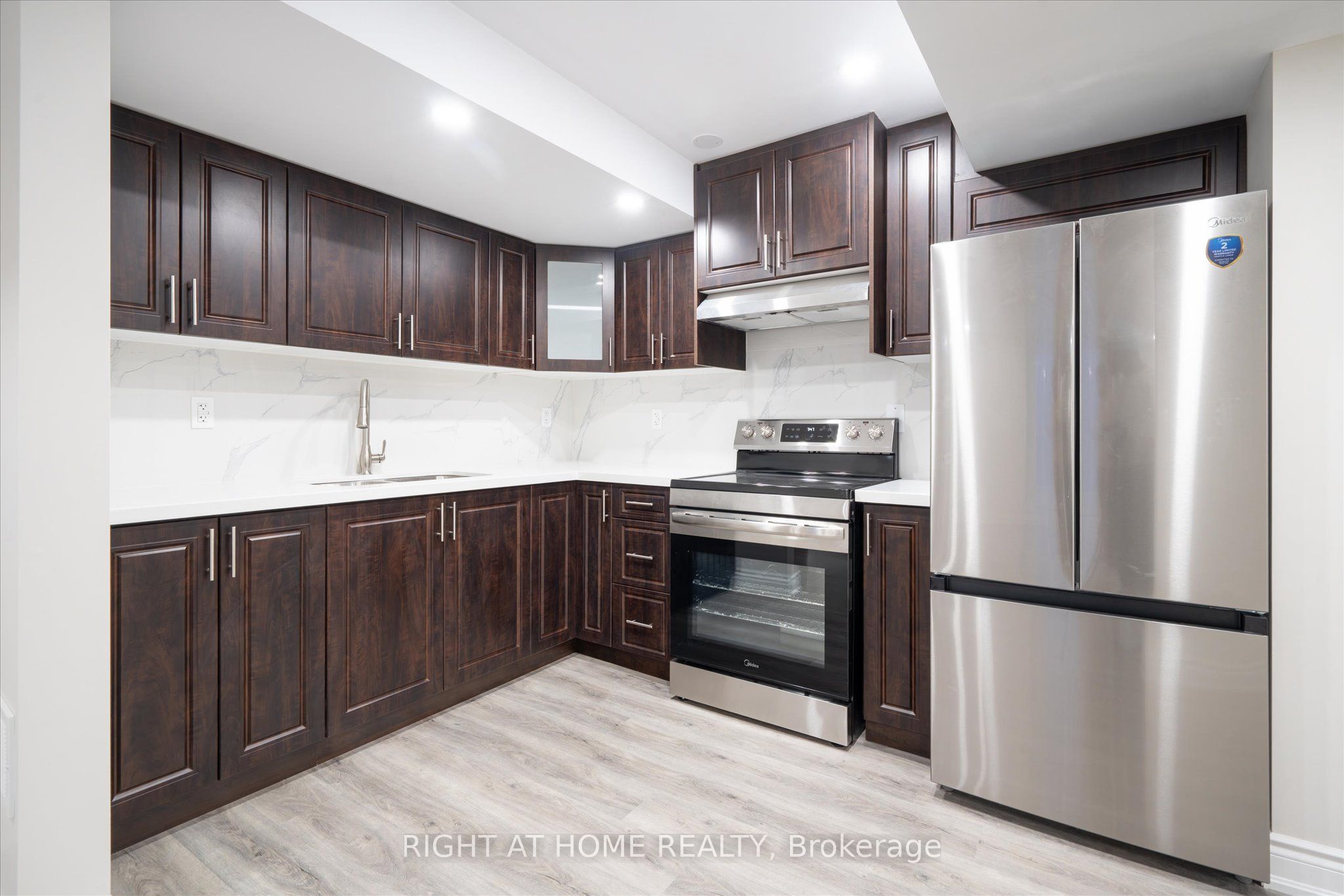 1608 Frolis Street BSMT, Oshawa, ON L1K 0J7 photo 4
